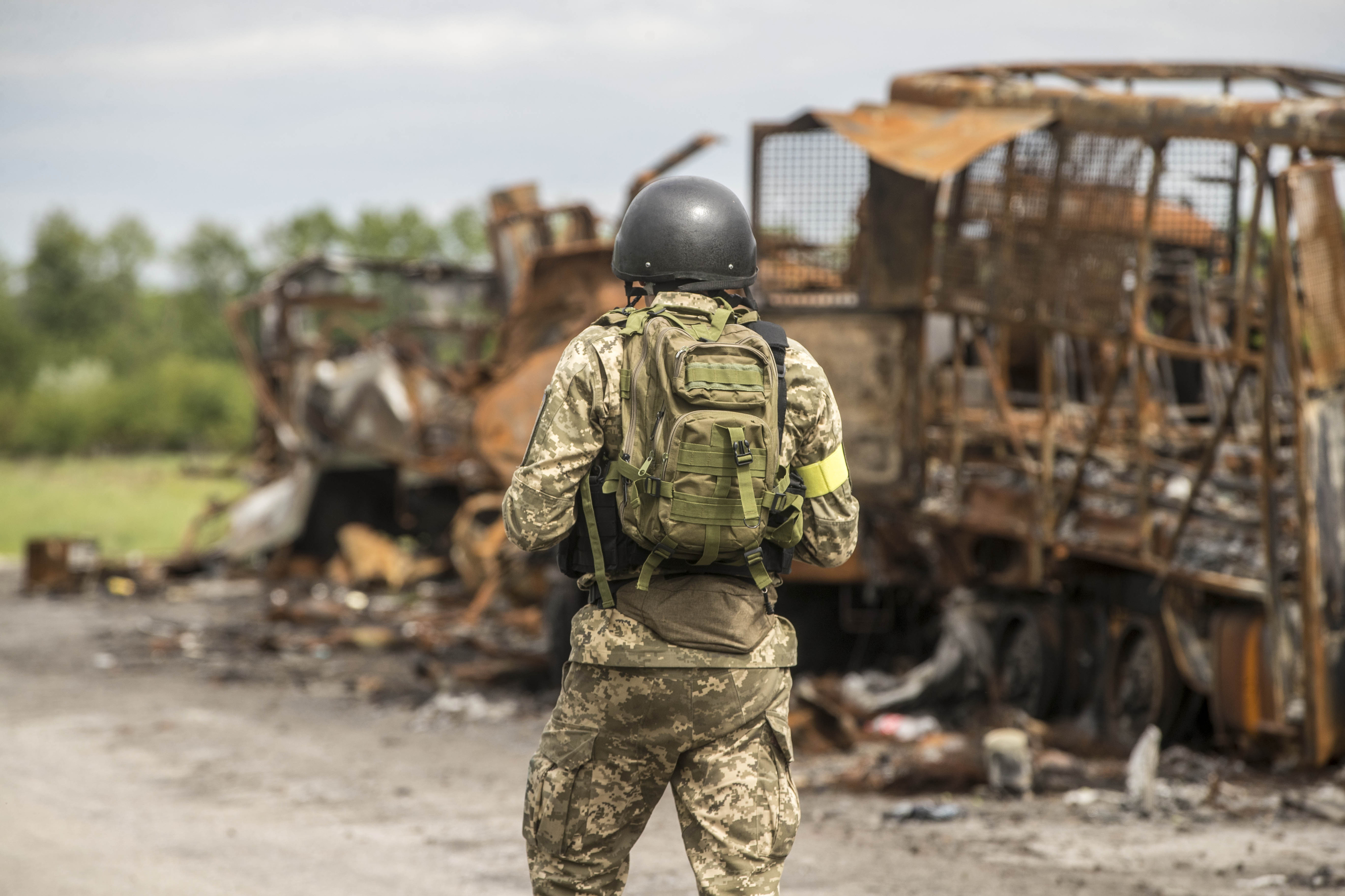 Un soldado ucraniano cerca del frente de batalla.