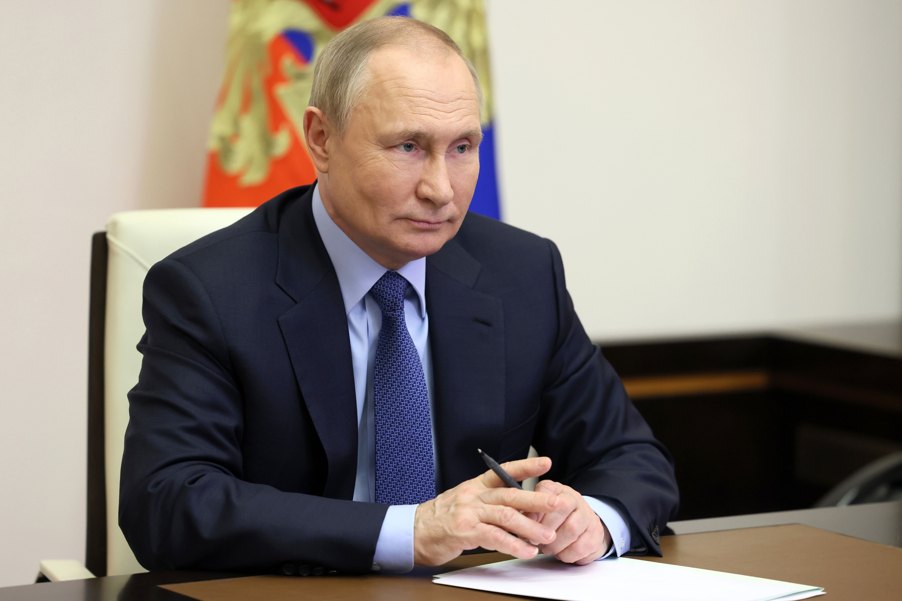 El presidente ruso Vladimir Putin asiste a una reunin por videoconferencia en la residencia de Novo-Ogaryovo en las afueras de Mosc, Rusia, este martes.