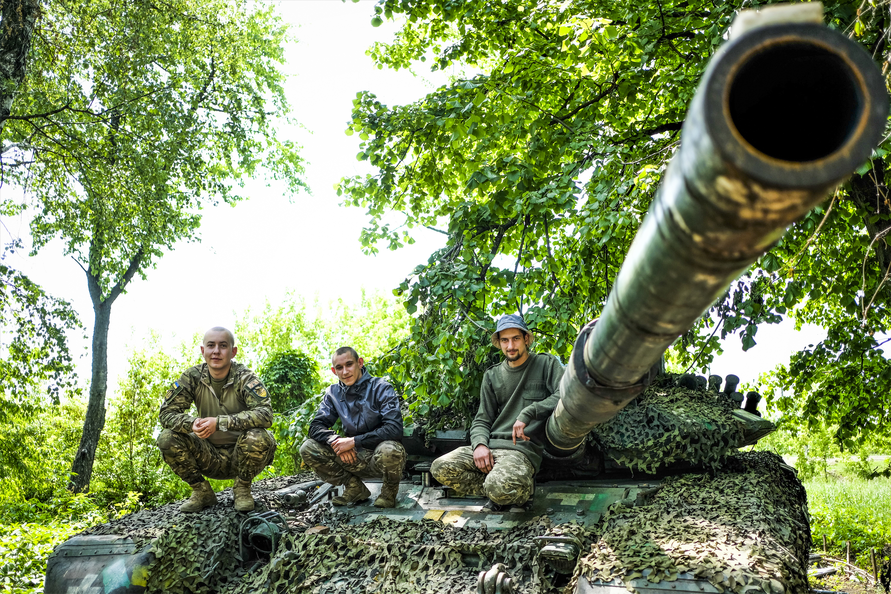 En el frente con los tanquistas de la Brigada 92: «Salimos cada día a matar rusos»