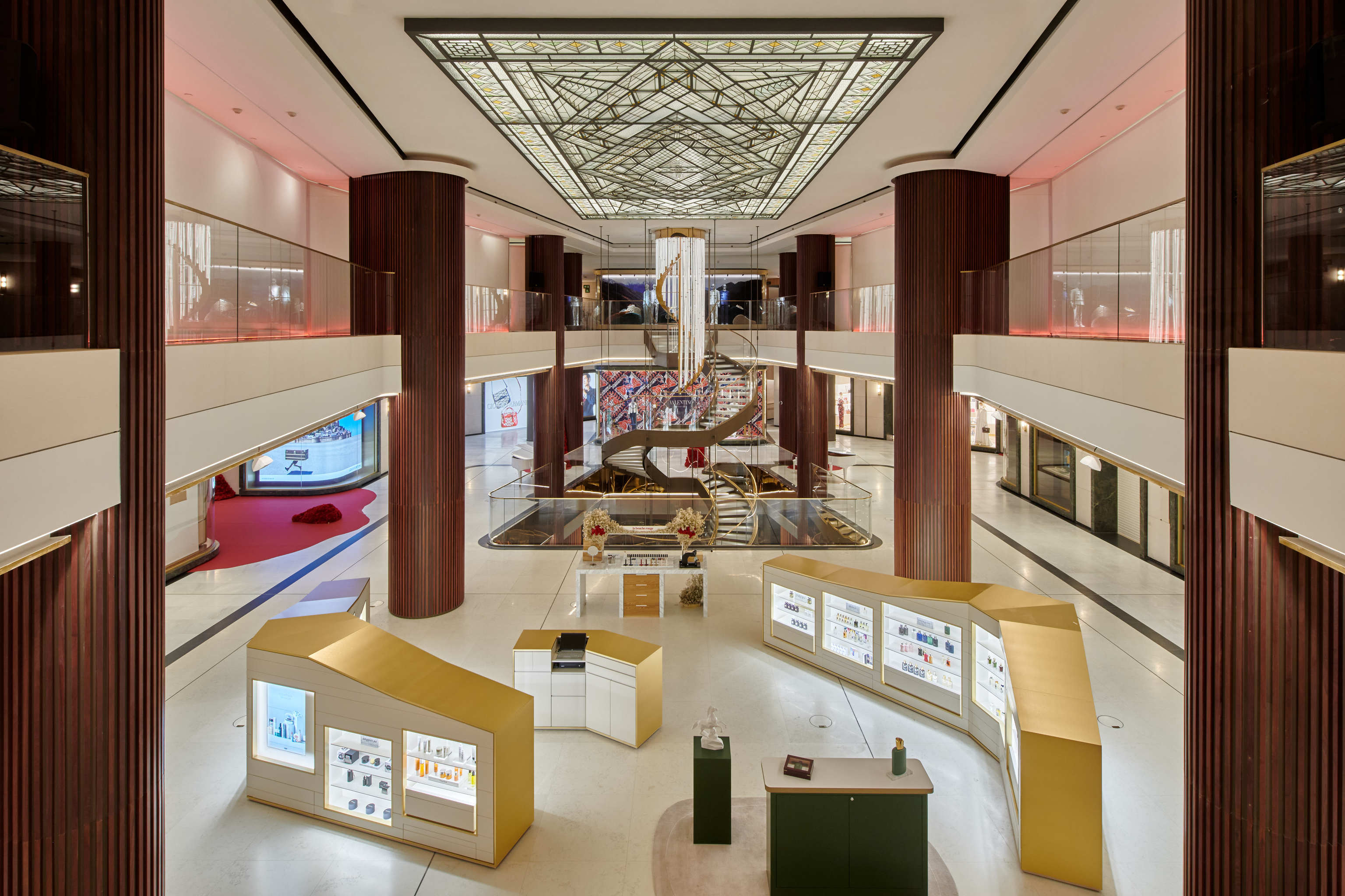 Todo lo que tienes que saber sobre la nueva tienda de Louis Vuitton en  Galería Canalejas