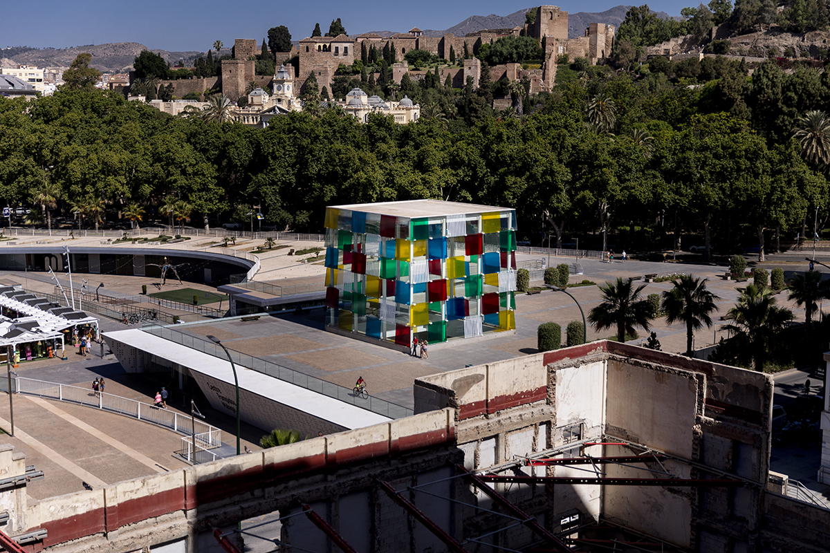 Obras en el antiguo Gobierno Militar de Málaga, donde Google va a instalar su sede.