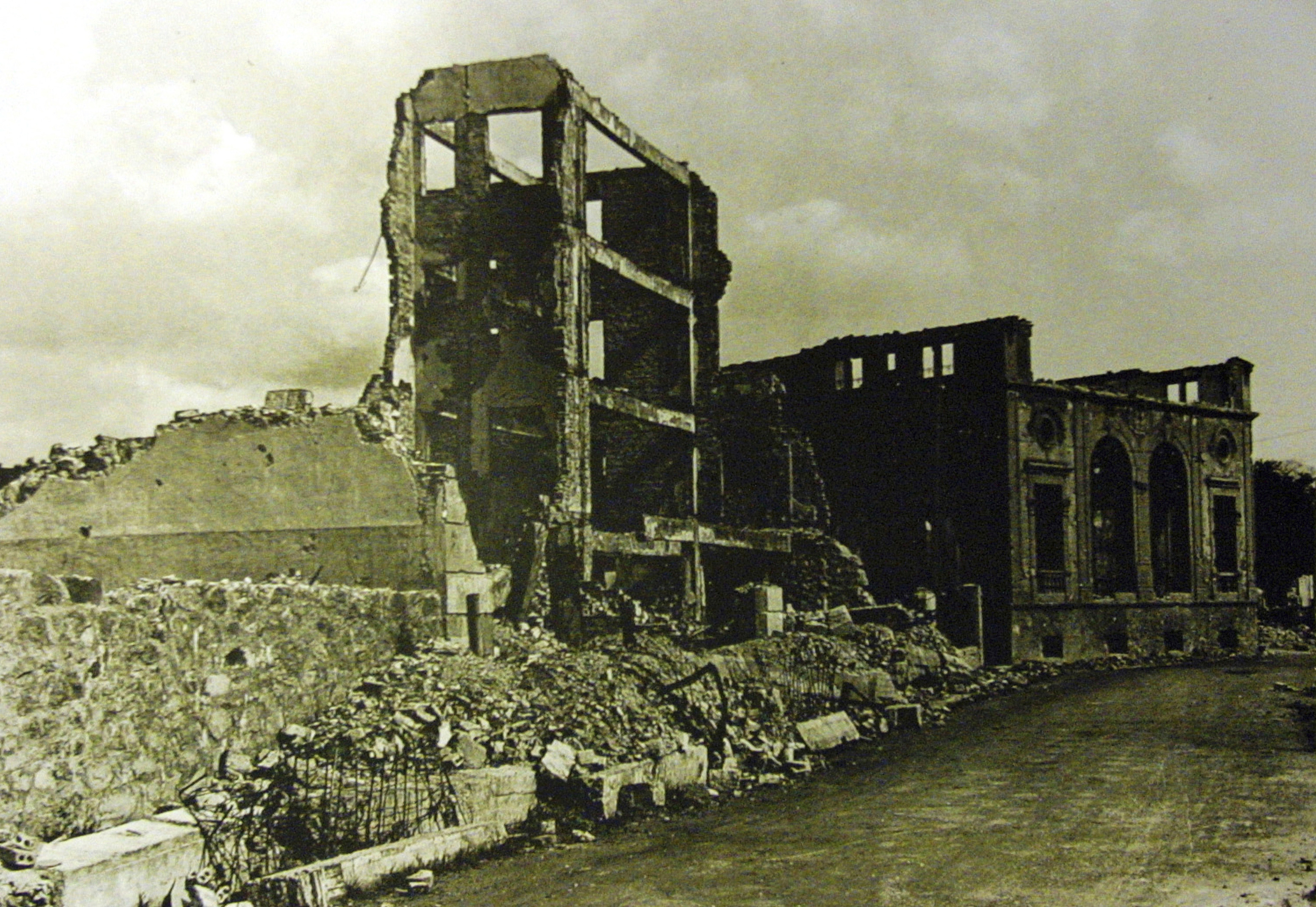 Guernica tras el bombardeo en 1937.