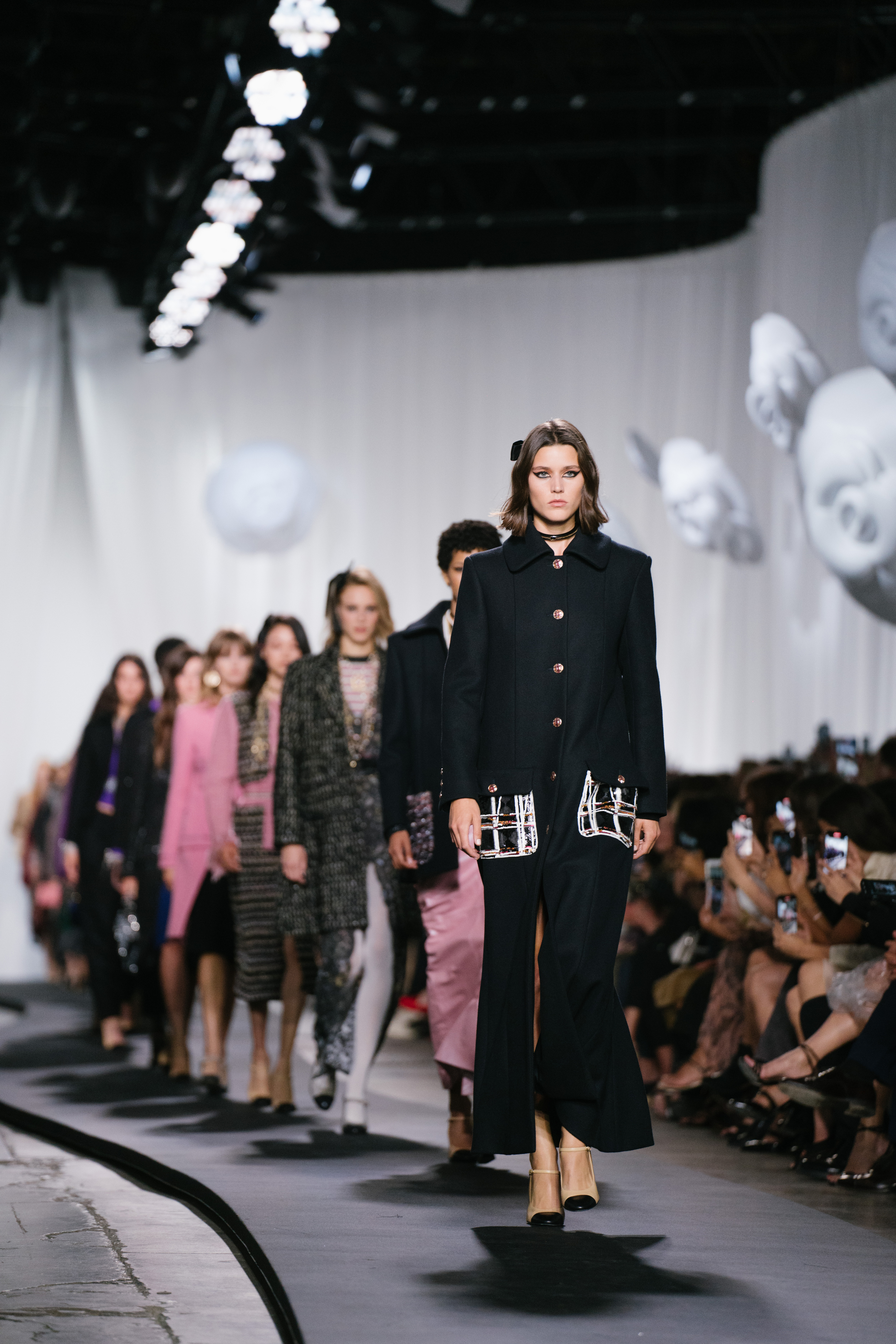 Nuestros favoritos de la semana: el desfile de Chanel y lo mejor en moda y  belleza
