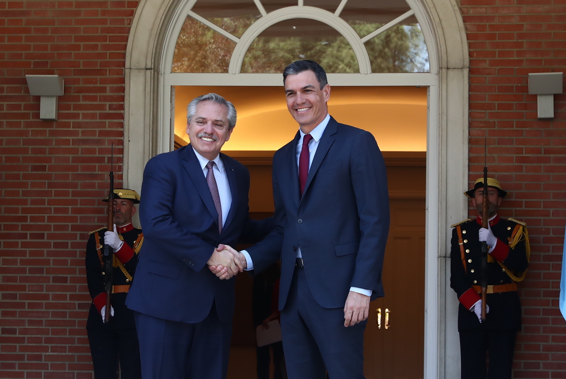 Alberto Fernández y Pedro Sánchez el pasado mes de mayo durante la visita del presidente argentino a España.