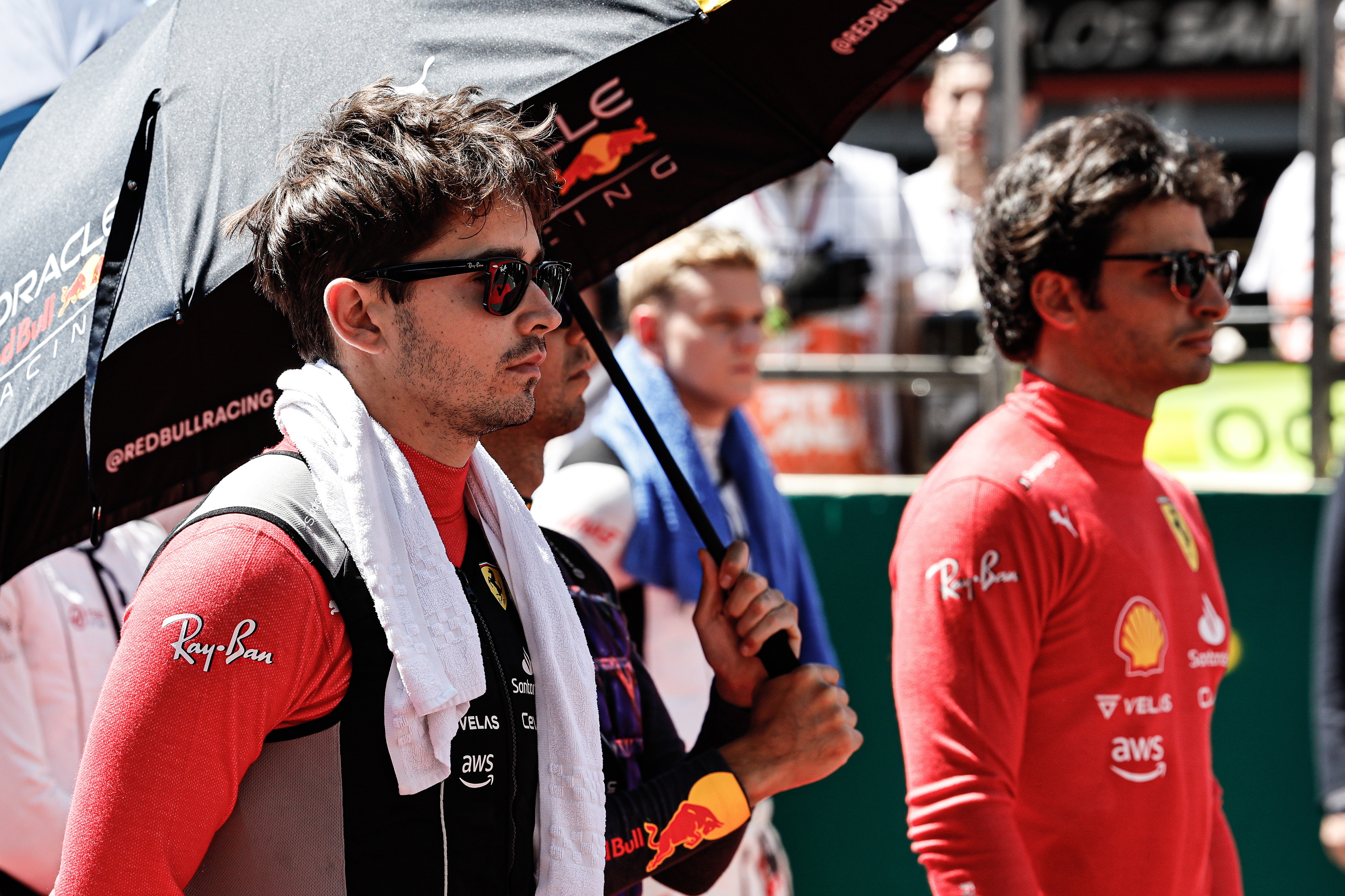 Leclerc and Carlos Sainz, before the rest of the race