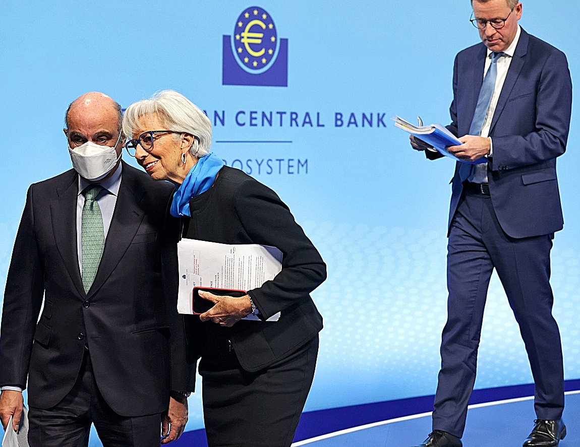 En primer término, la presidenta del BCE, Christine Lagarde, el vicepresidente, Luis de Guindos.