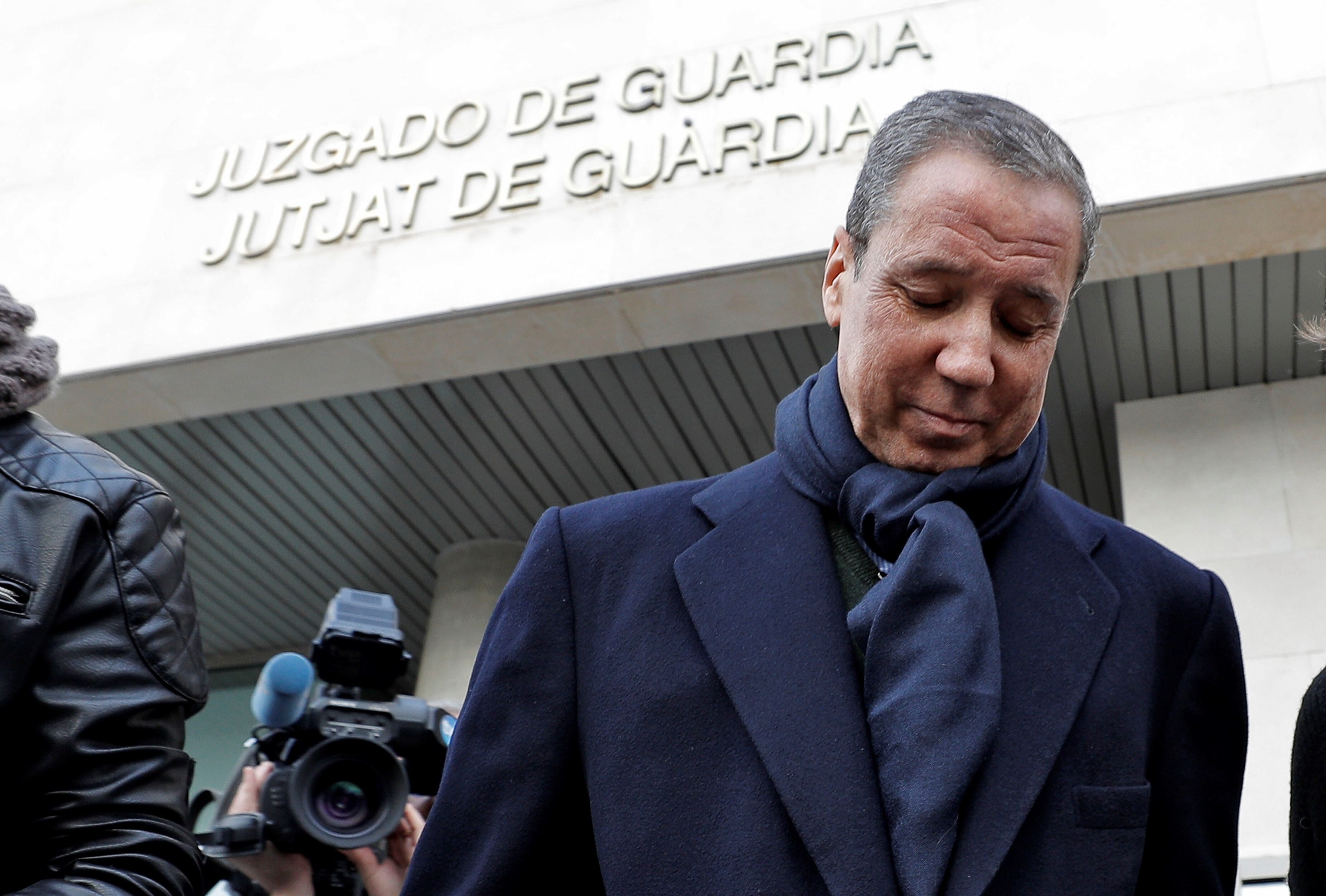 Eduardo Zaplana leaves Valencia Court in February 2019.