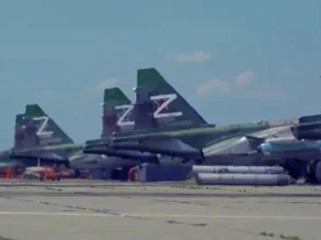 La batalla aérea en la guerra de Ucrania: Moscú intensifica la acción, Estados Unidos entrena a los pilotos de Kiev