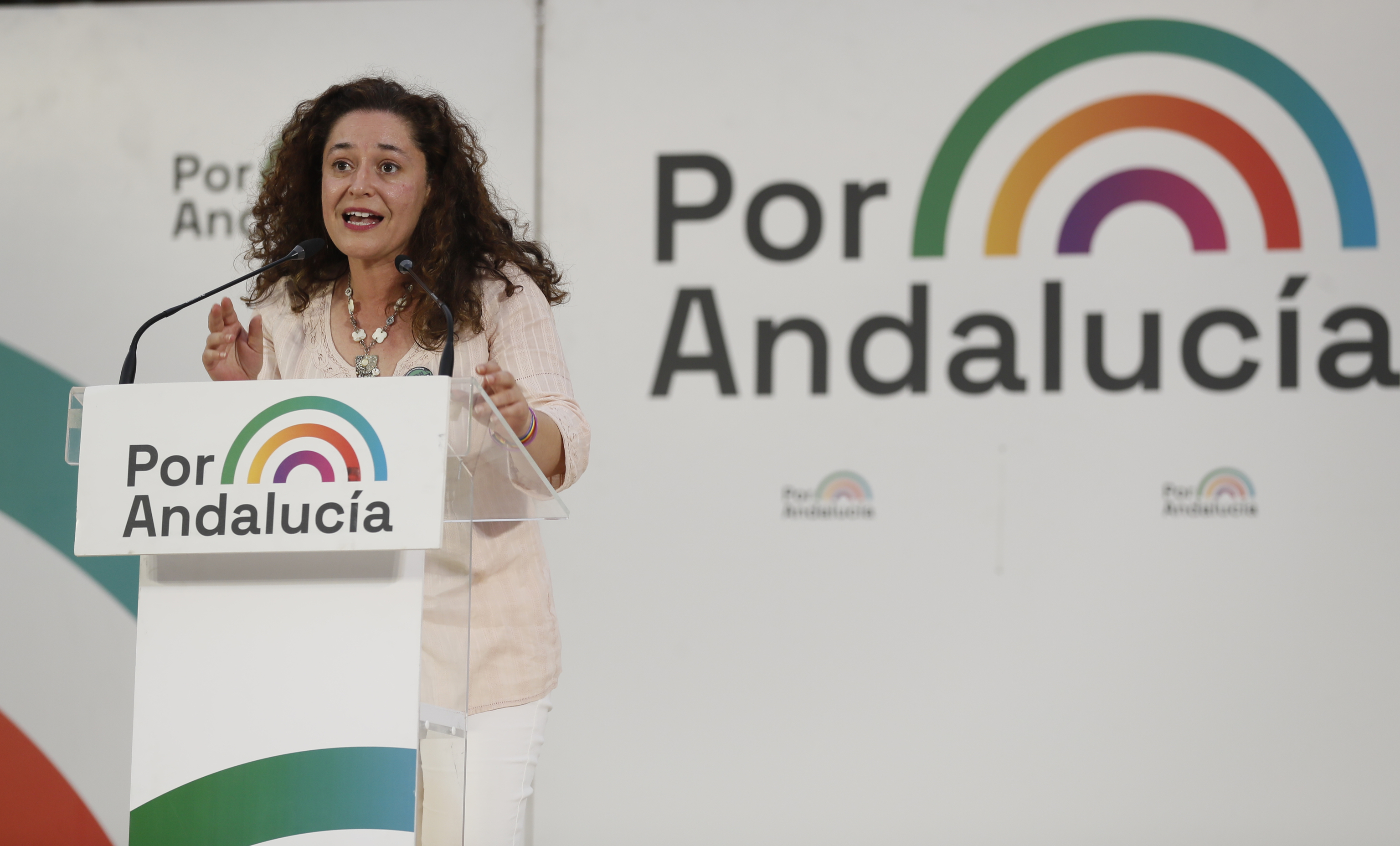 La candidata a la Junta de Andaluca, Inma Nieto, durante un acto electoral en Sevilla.