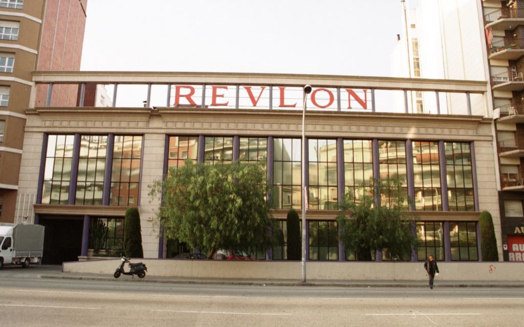 Revlon, gigante cosmético, se declara en bancarrota tras acumular 3.310 millones de dólares en deuda