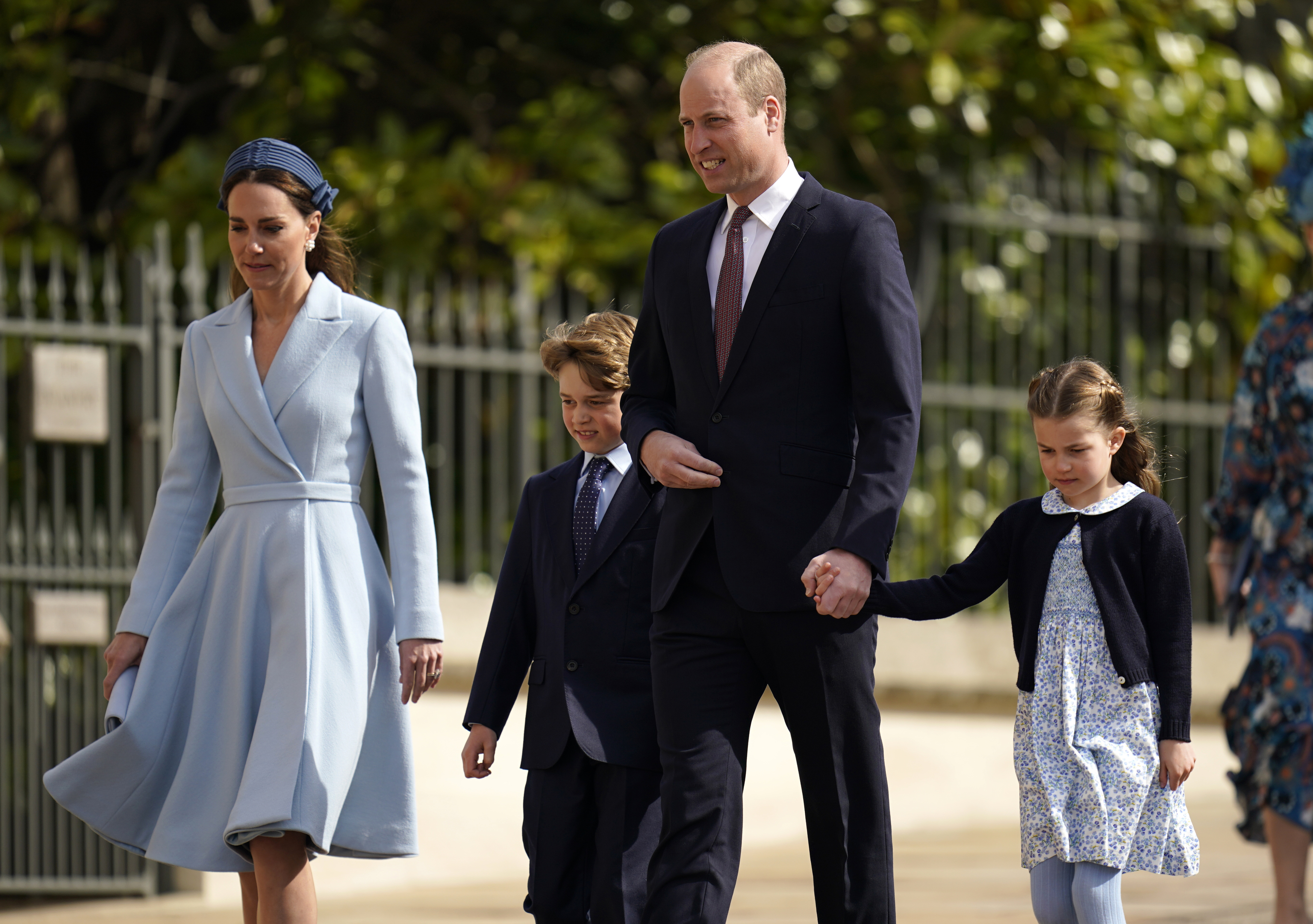 Los duques de Cambridge con sus hijos mayores, George y Charlotte.