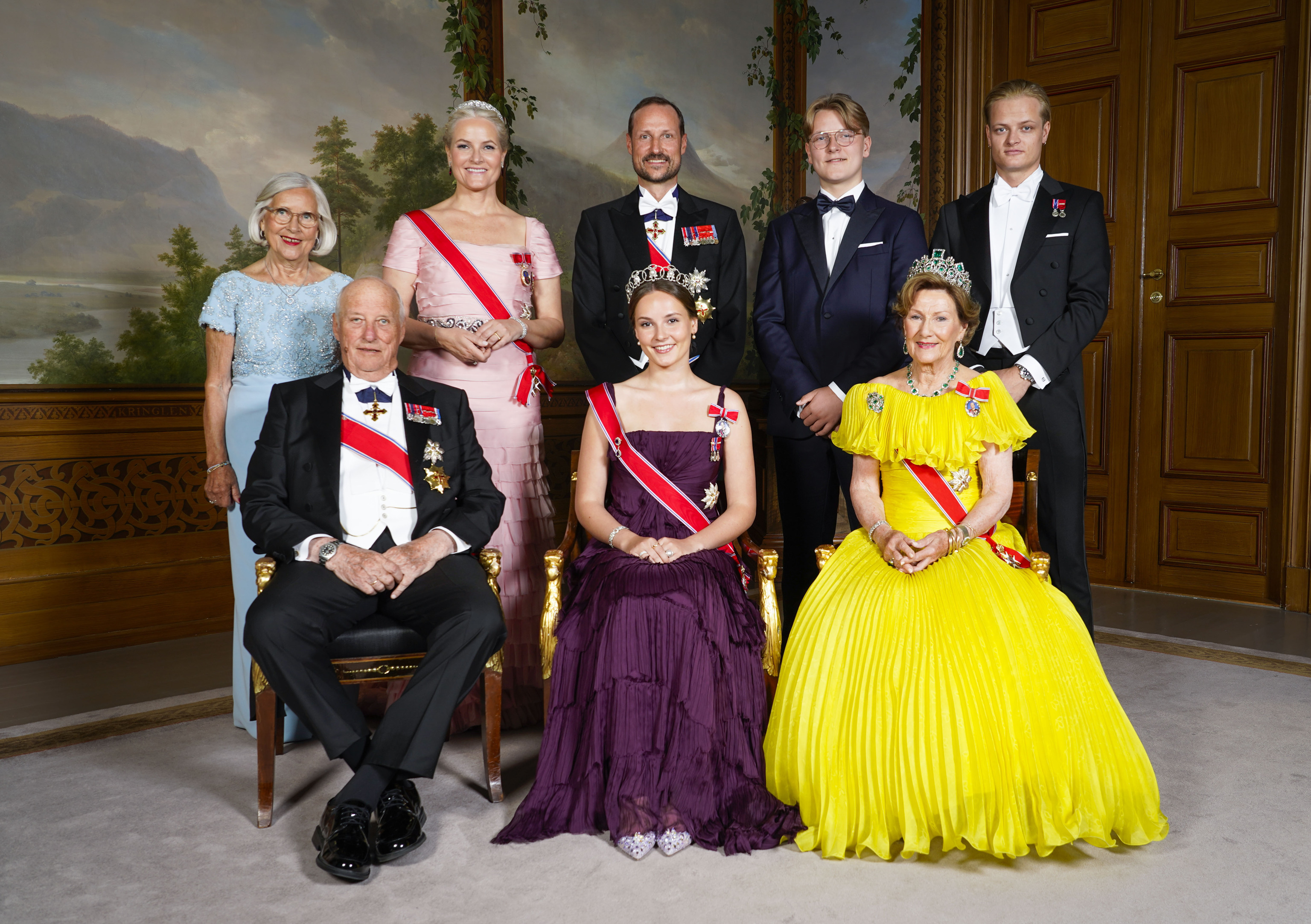 La Familia Real noruega arropa a Ingrid
