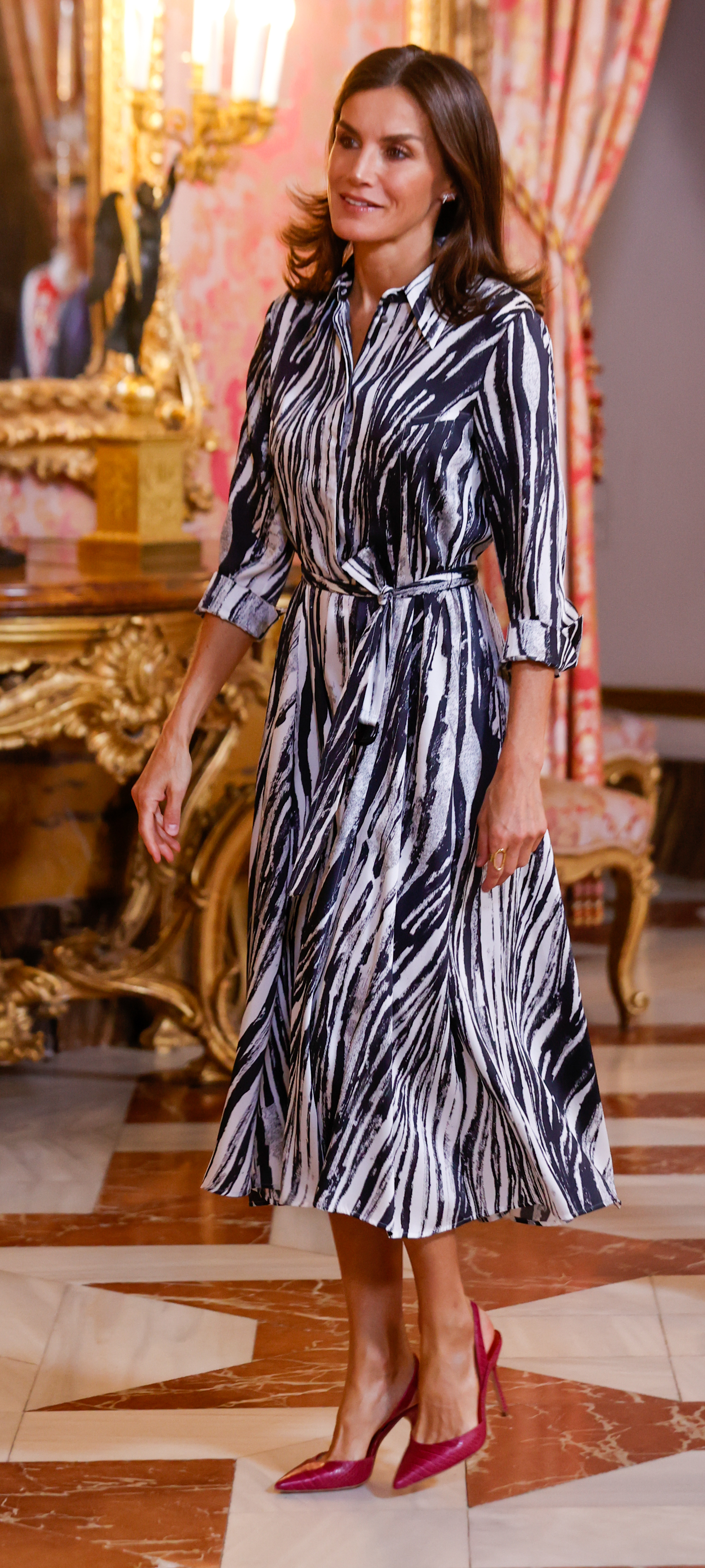El vestido más salvaje de la Reina Letizia deja claro cuál es el estampado de moda