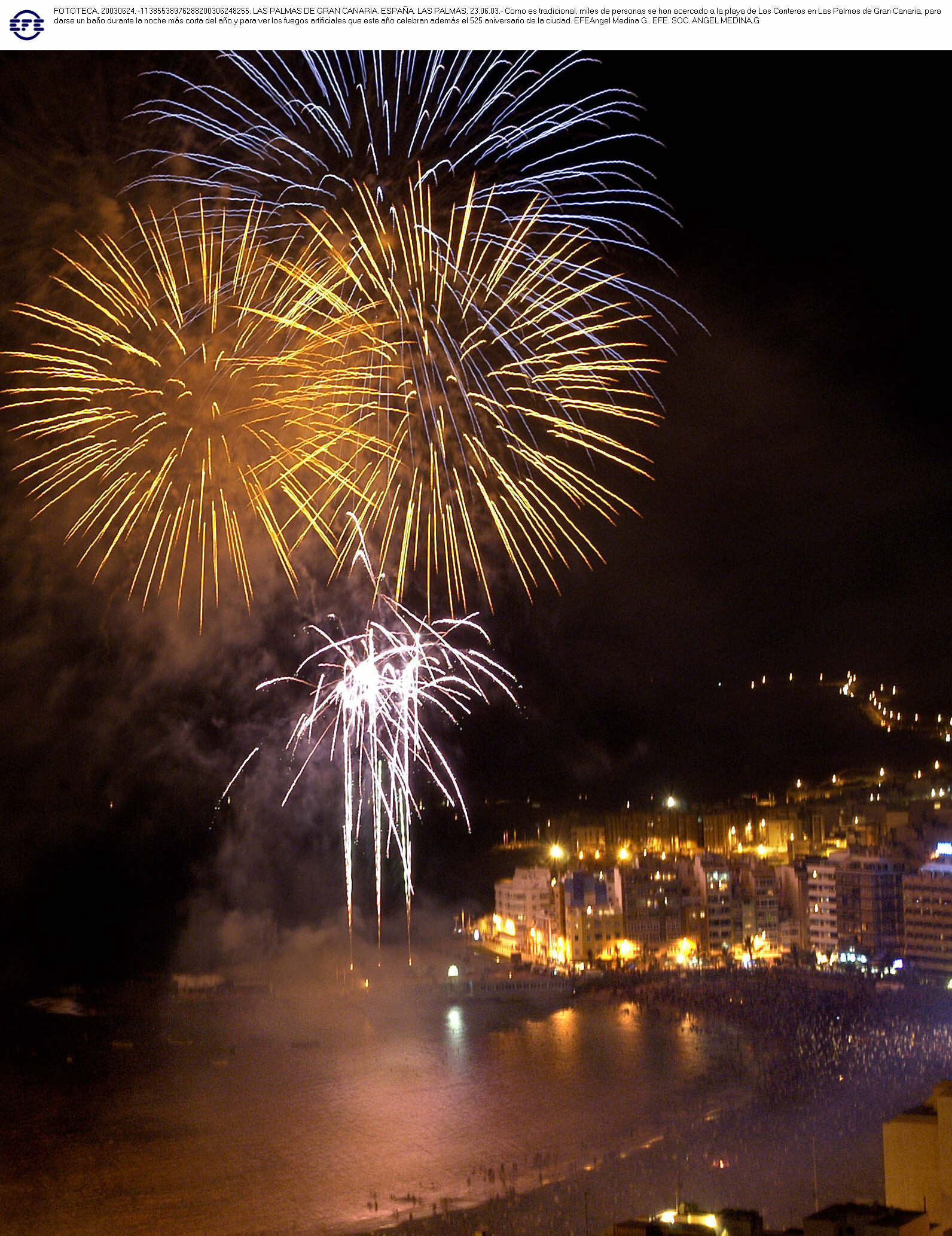 Celebración de la Noche de San Juan en las playas de Gran Canaria.