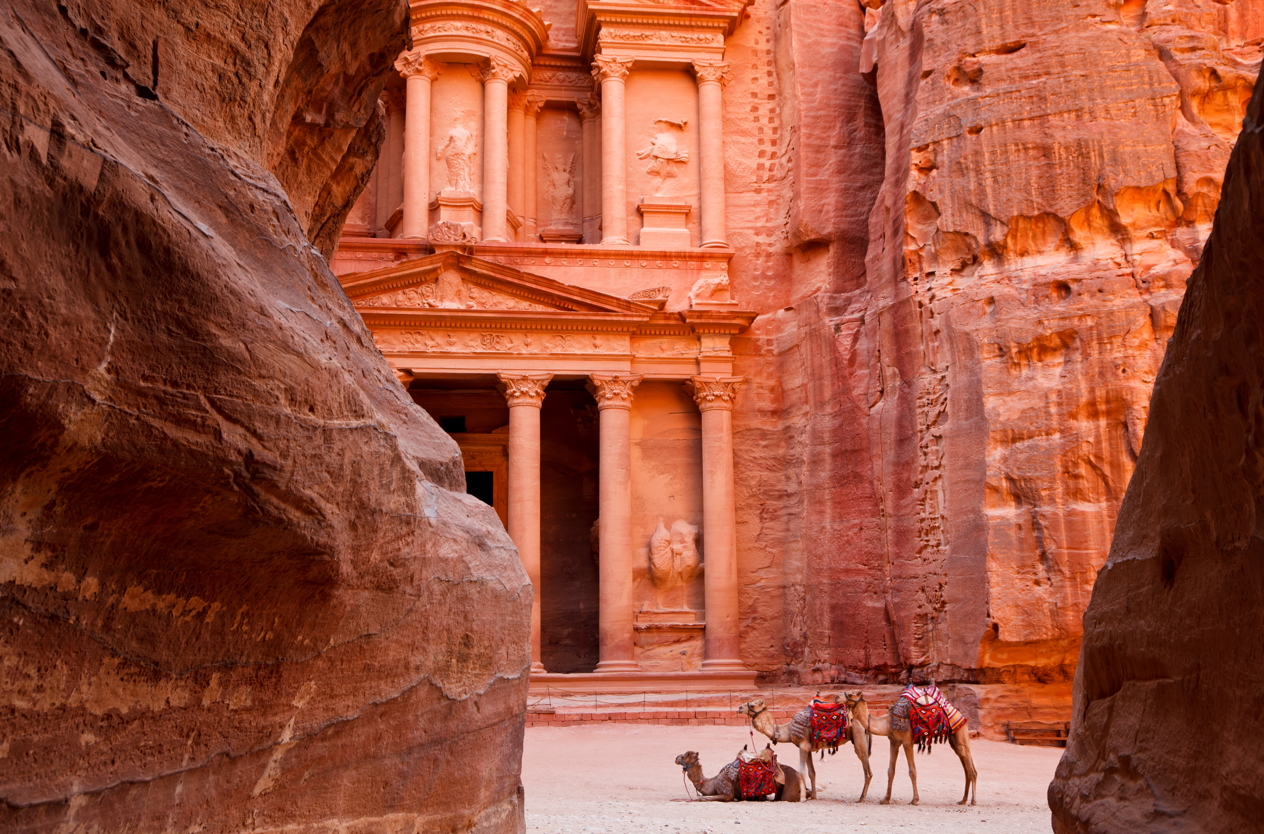 La fachada principal de Petra (Jordania)