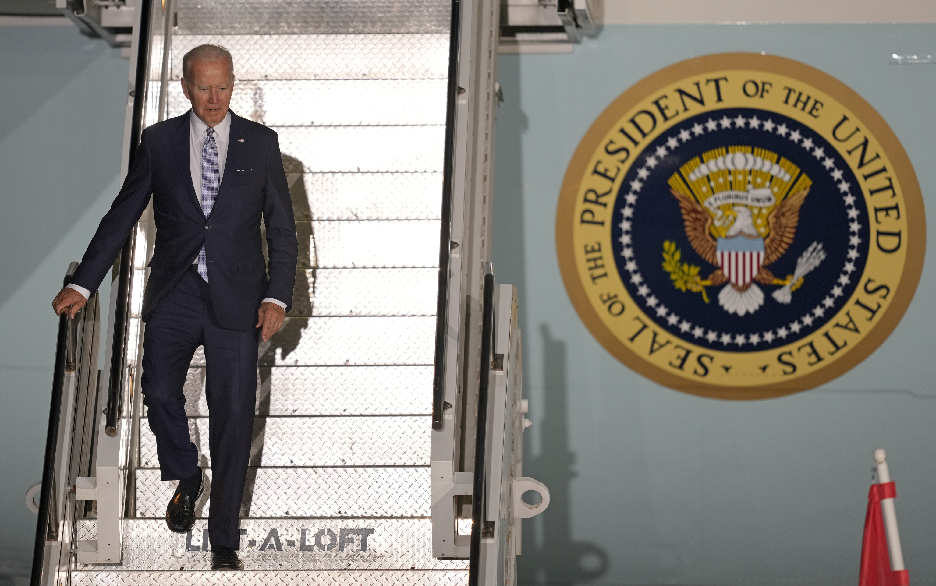 Biden, a su llegada a la Cumbre del G7.