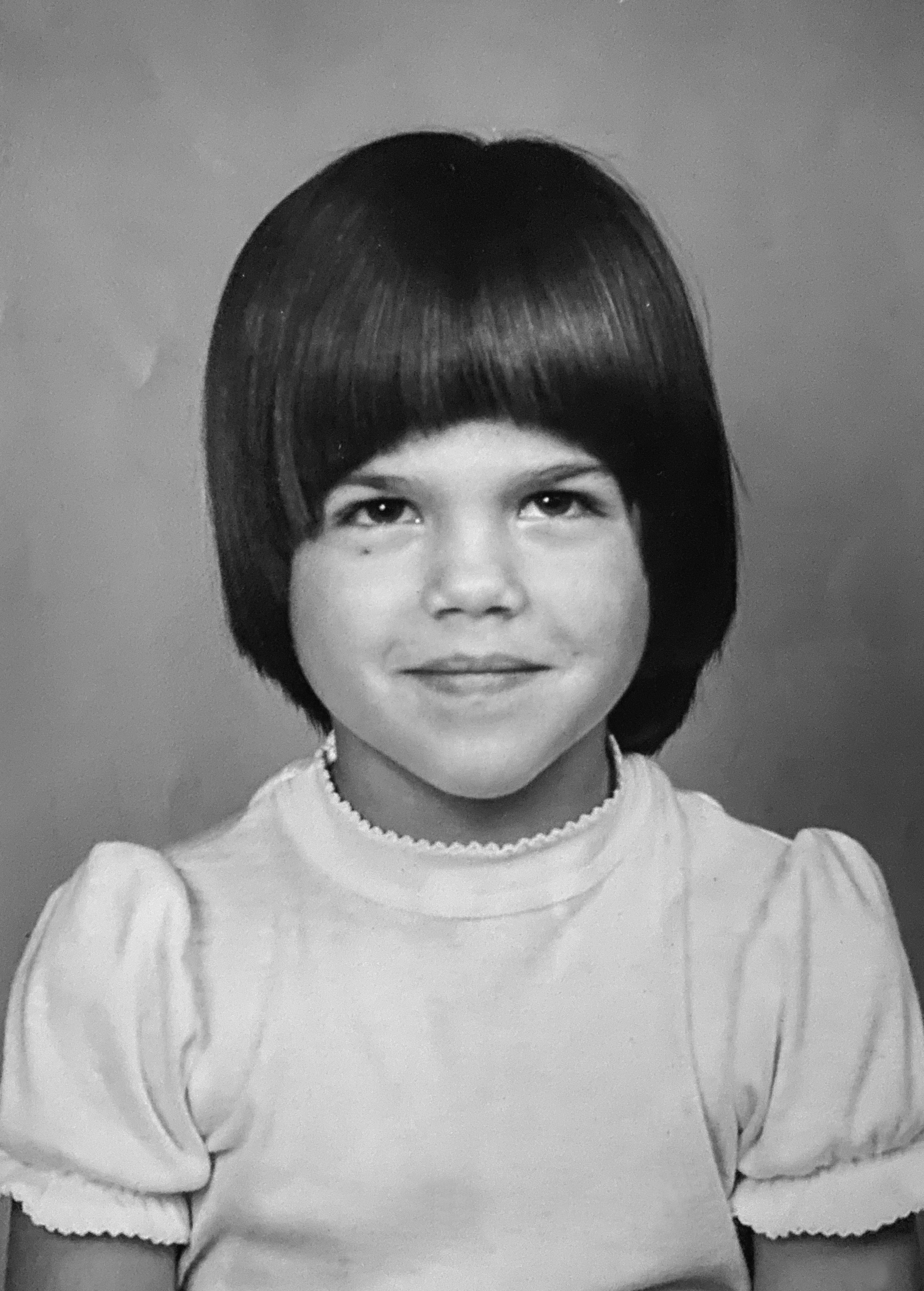 Una fotografía de infancia de Selma Blair.