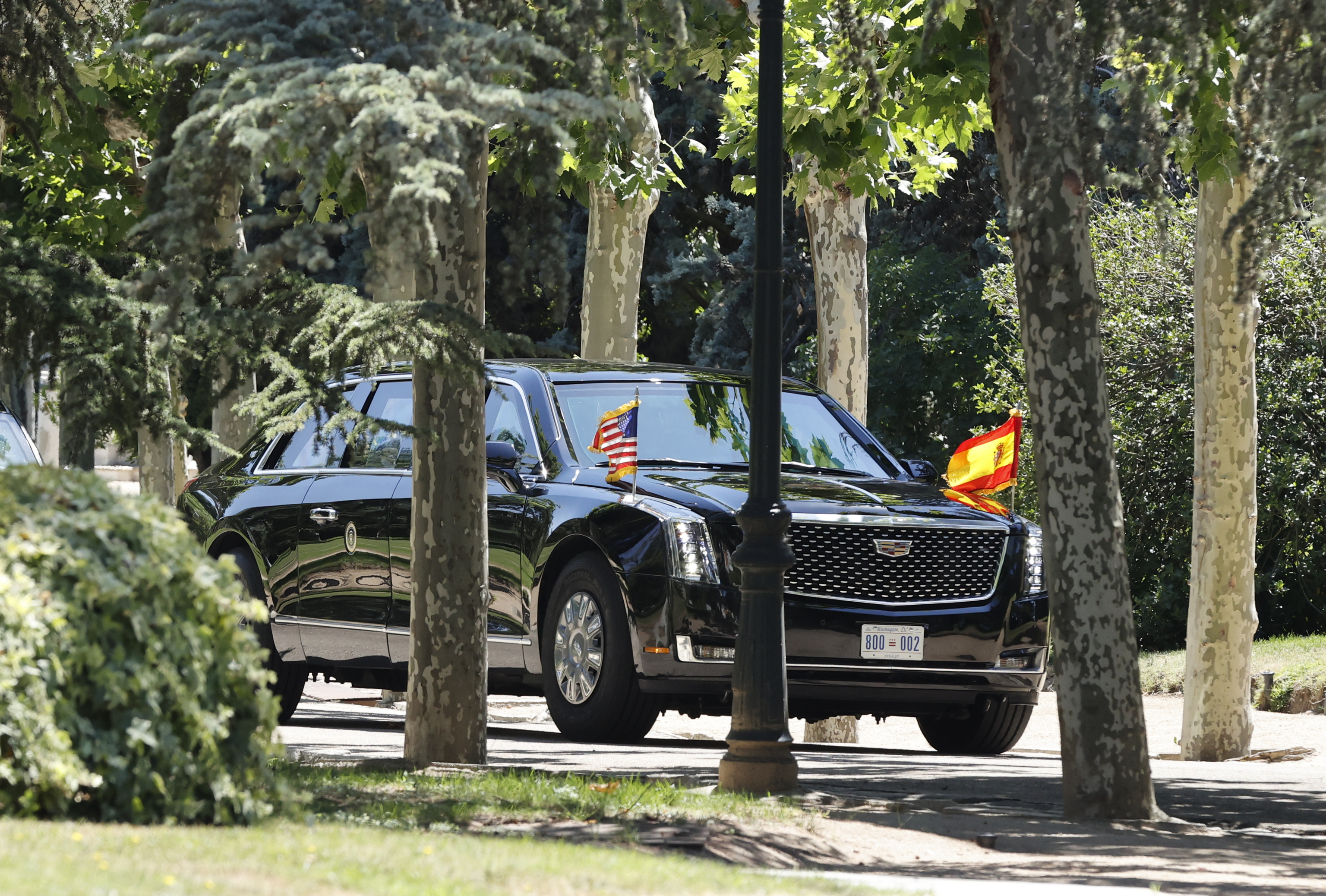 El 'Cadillac One', el coche blindado en el que Biden ha llegado a La Moncloa.