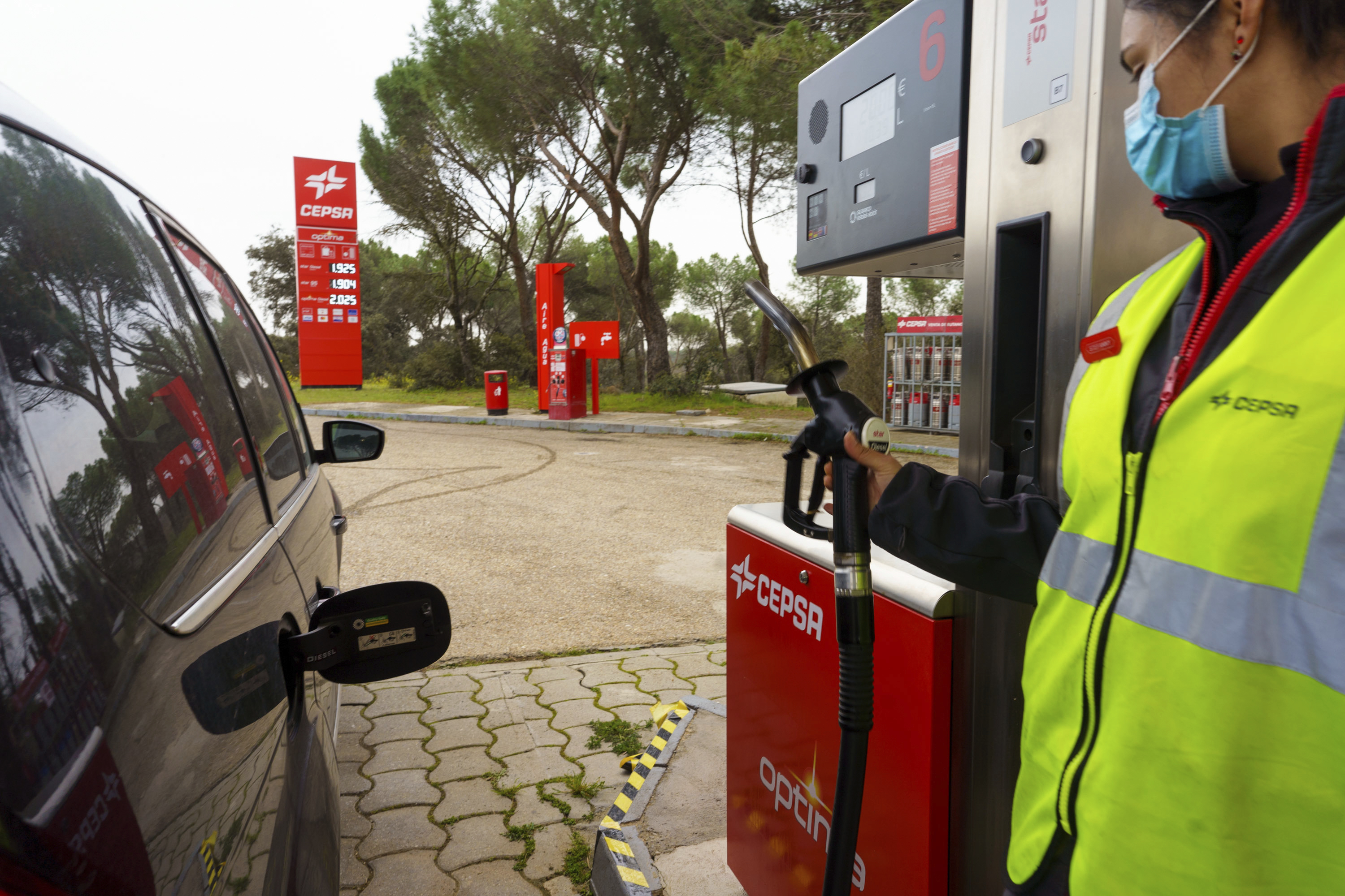 Cepsa ofrecerá un ahorro de 30 céntimos por litro en carburantes hasta finales de año