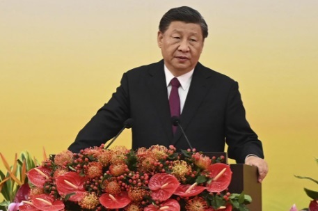 Xi Jinping en la ceremonia para inaugurar el nuevo gobierno en Hong Kong.