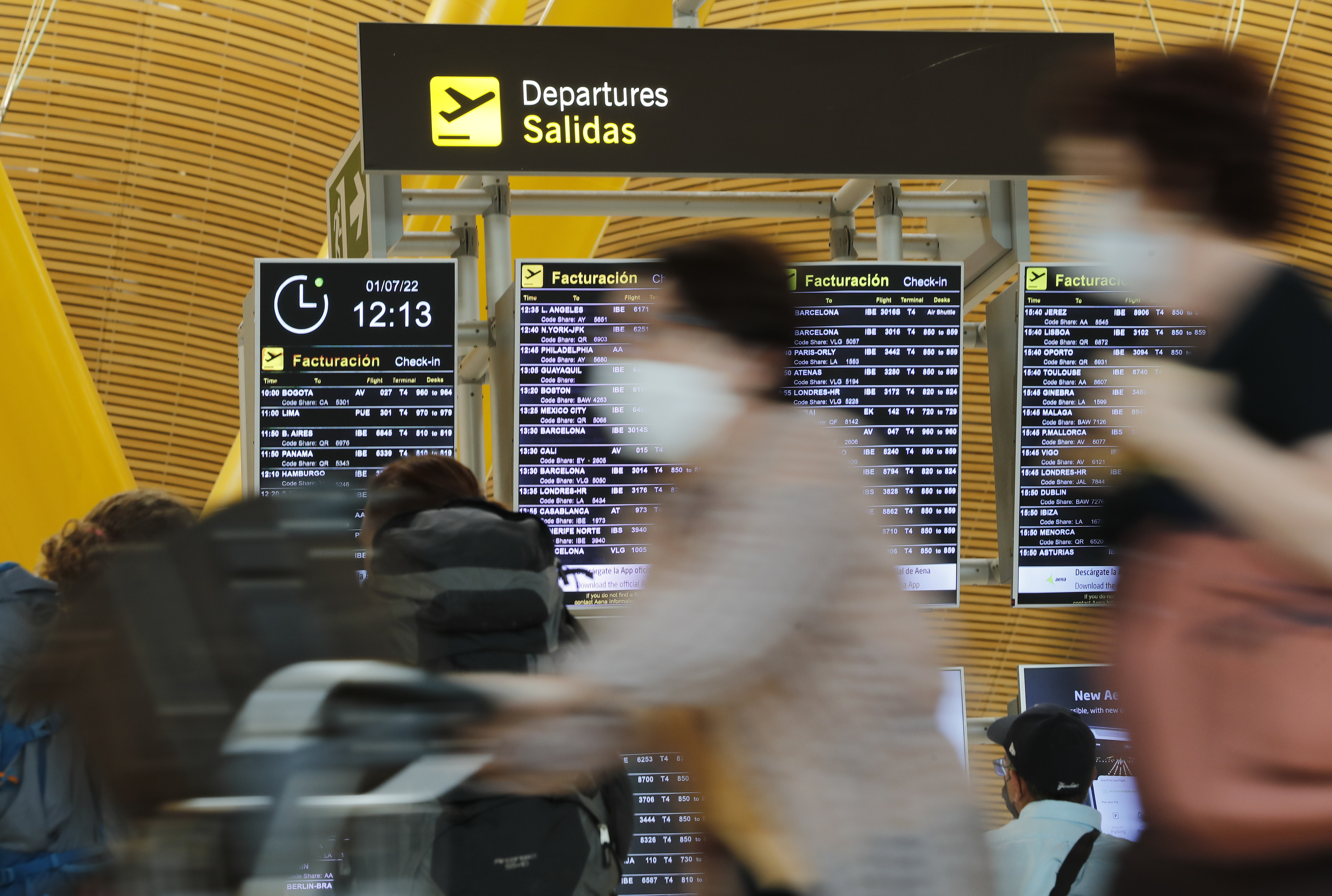 España y Europa afrontan el primer fin de semana de julio en pleno choque entre trabajadores y aerolíneas
