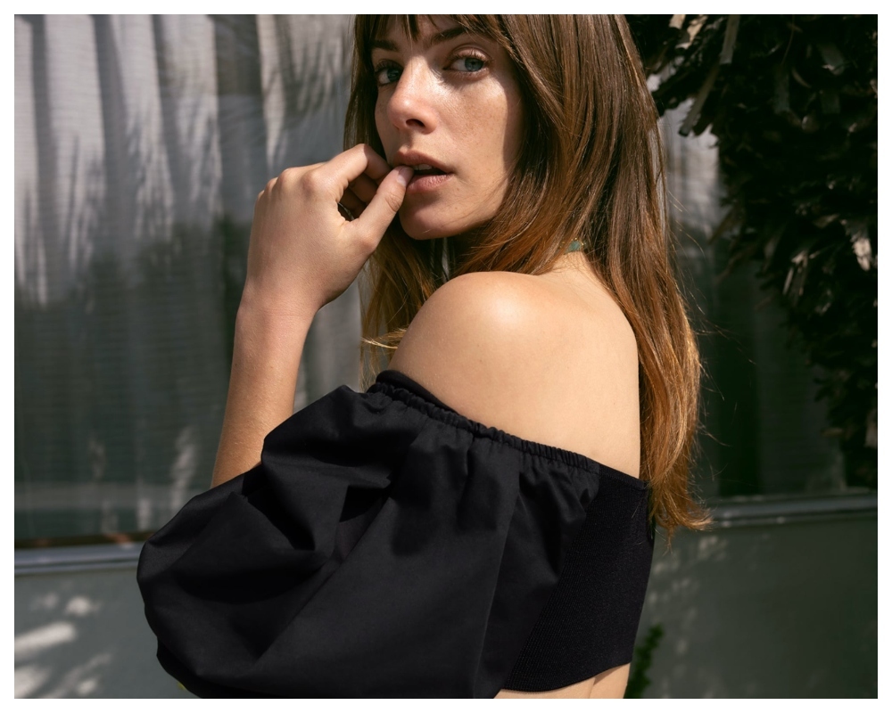 ALT: Top de las rebajas de Zara con mangas abullonadas