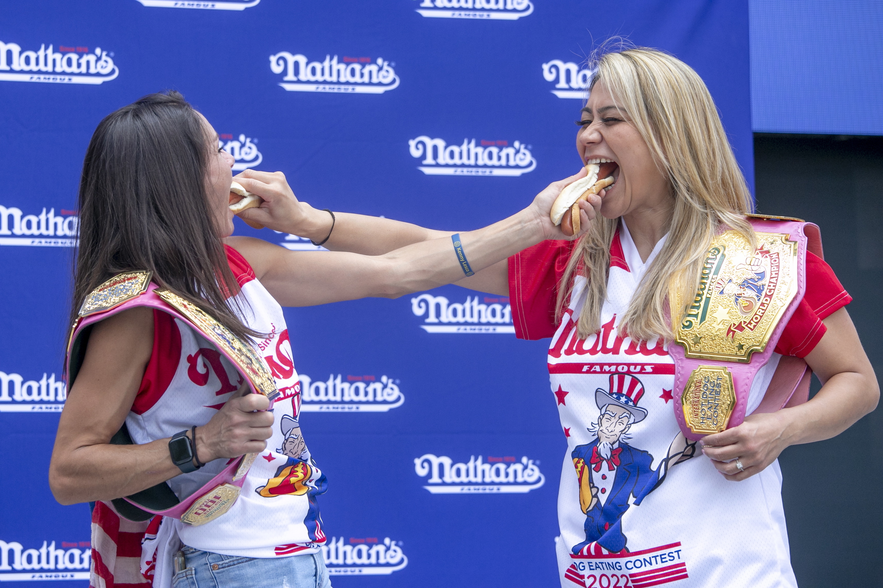 Michelle Lesco (left) and Miki Sudo (right), the best eaters of the competition