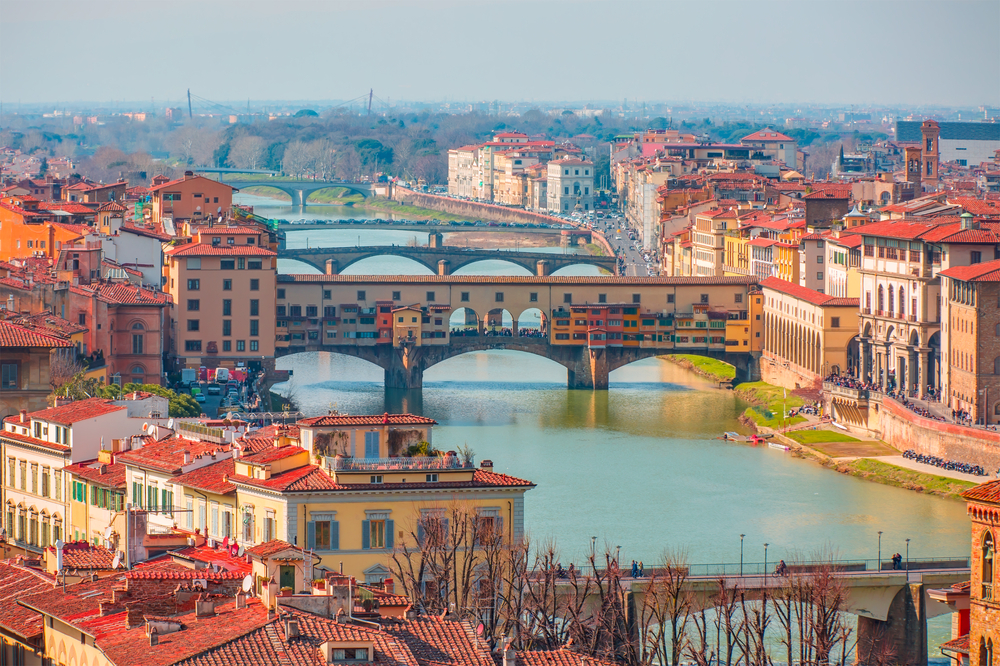Los puentes sobre el ro Arno, que atraviesa Florencia.
