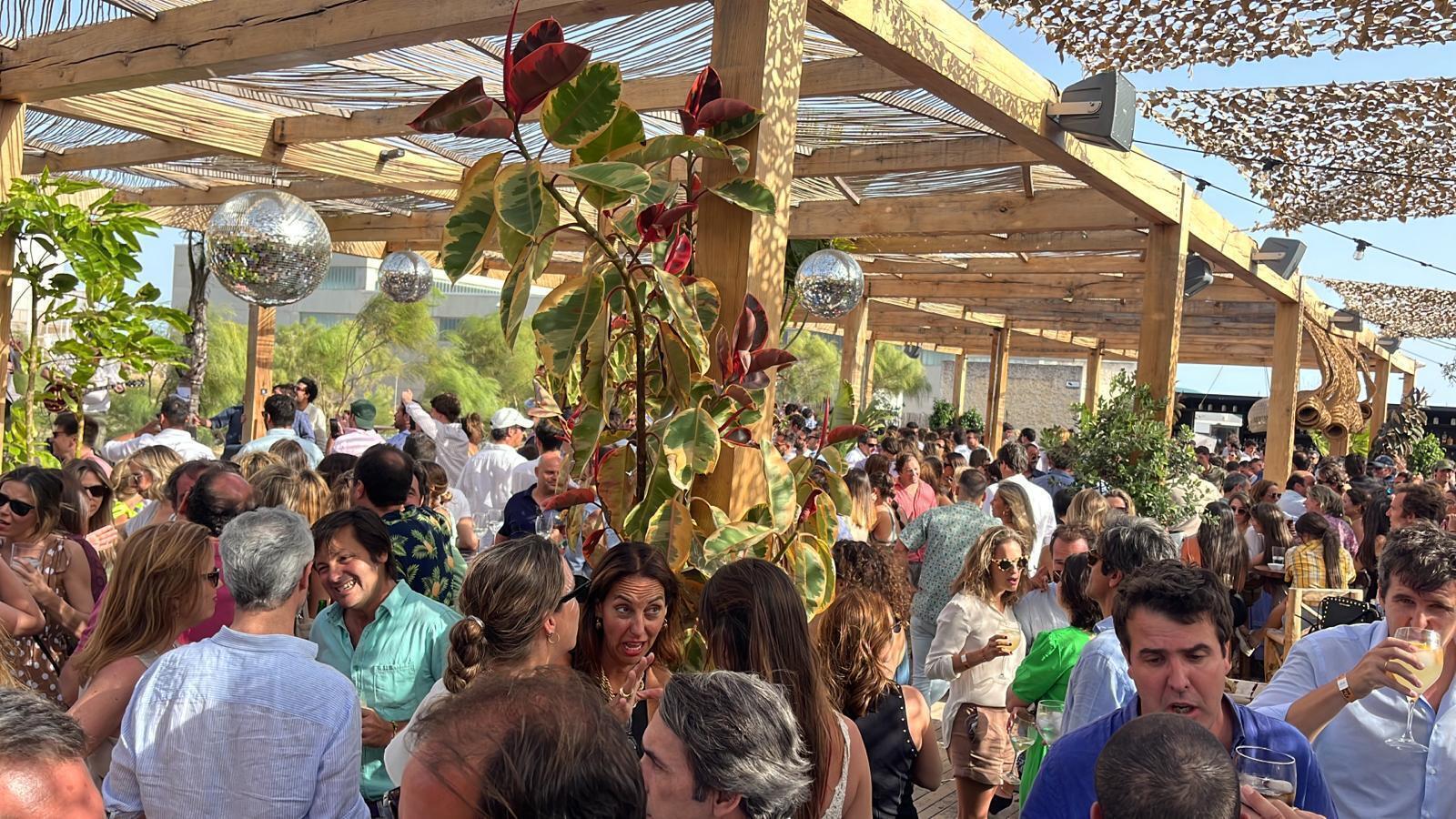 El punto de encuentro pijo para una buena fiesta en El Puerto de Santa  María | LOC