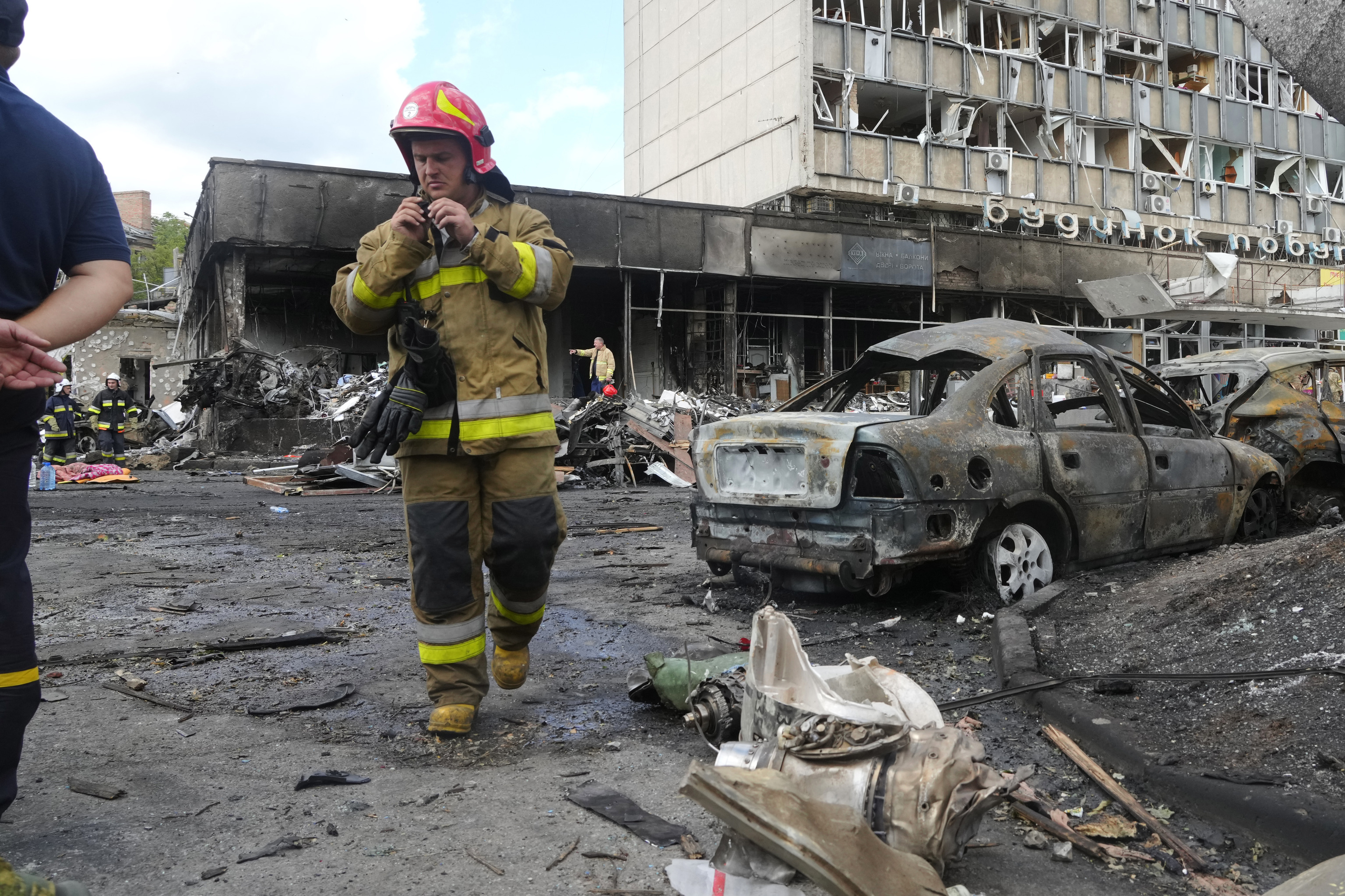 Los equipos de rescate, el pasado jueves en Vinnytsia, Ucrania