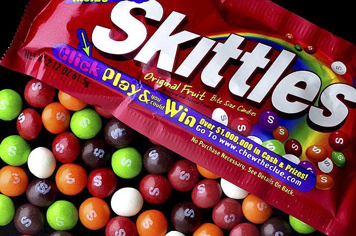 Demanda contra Skittles: «No son aptos para el consumo humano»