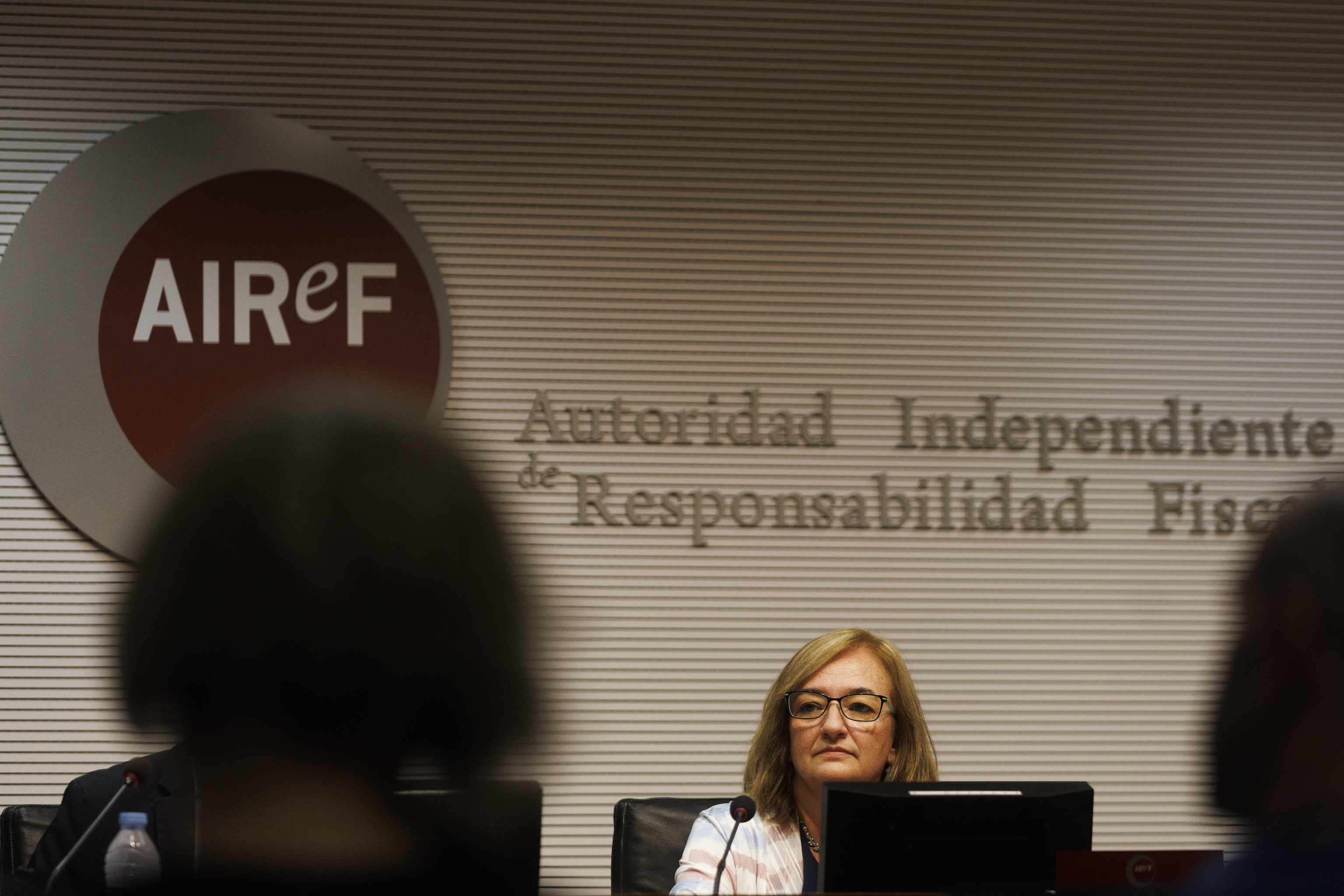 La presidenta de la AIReF, Cristina Herrero, durante la rueda de prensa que ha ofrecido este martes.