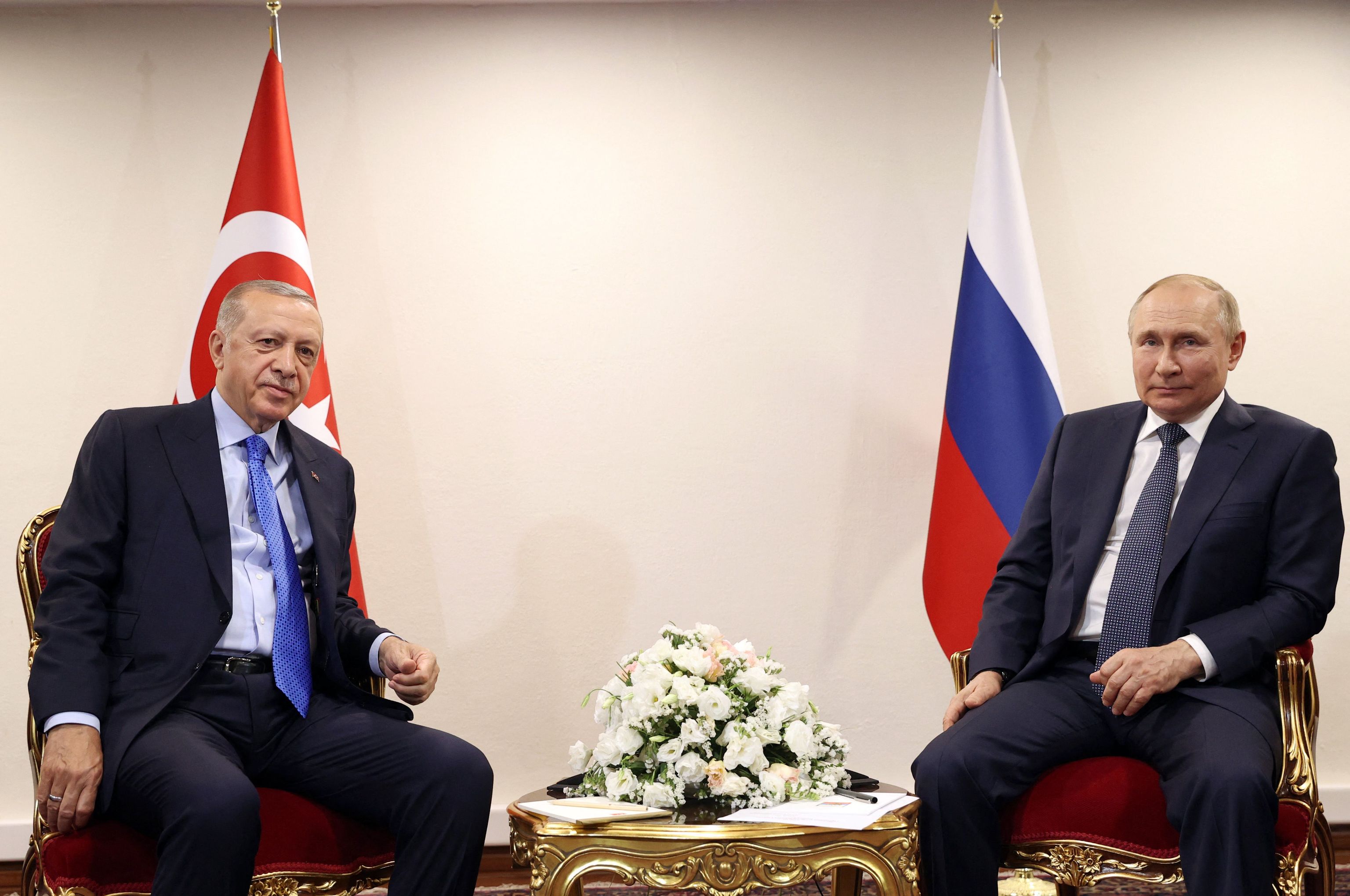 Erdogan anuncia ataques a Siria sin los apoyos de Rusia e Irán