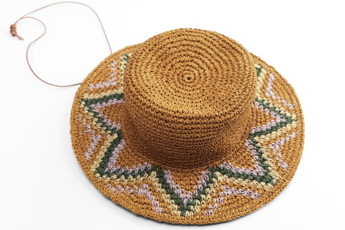 ALT: Sombrero de Zara 'jacquard'.