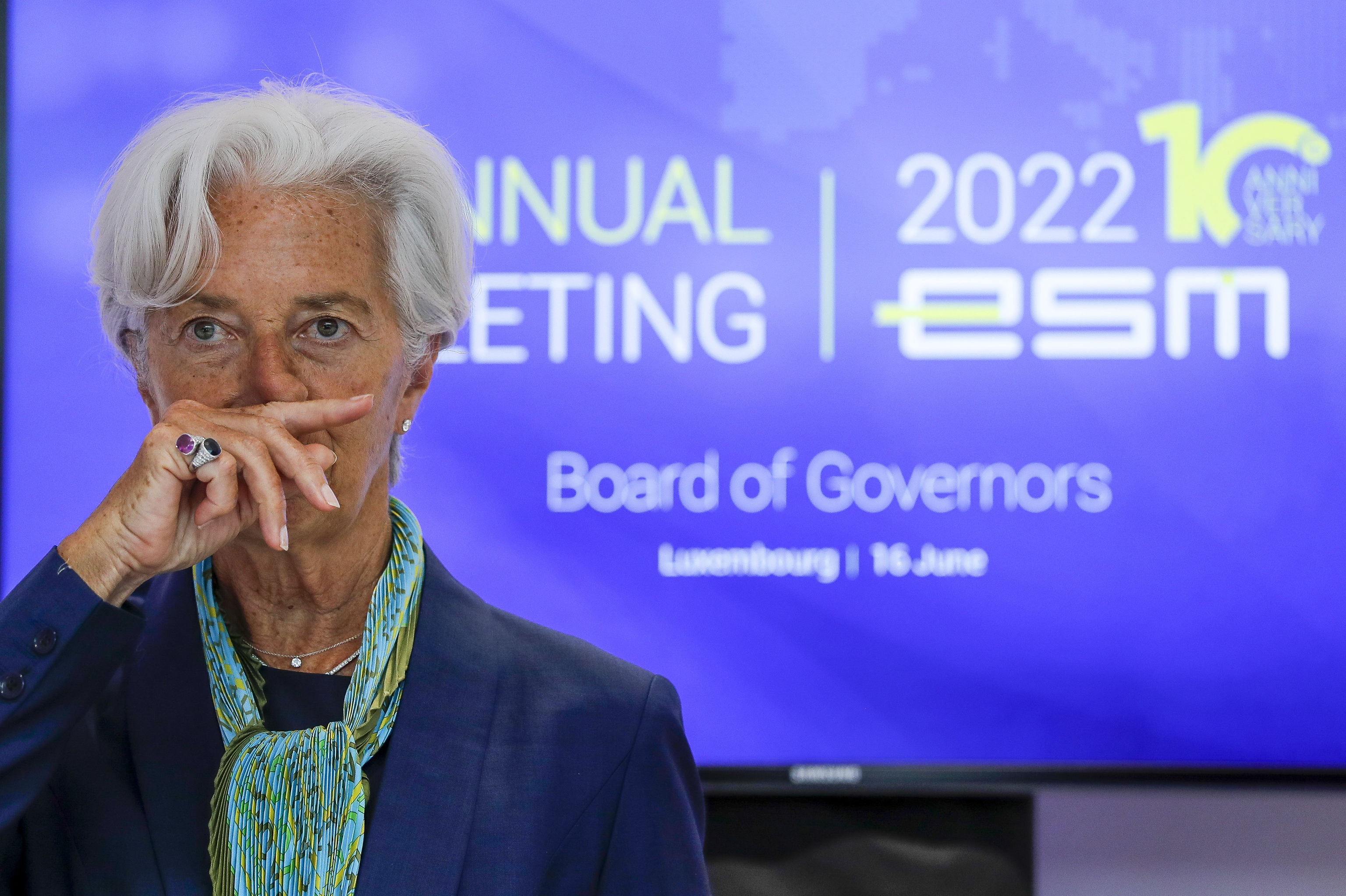 El dilema de Lagarde: inflación, primas y la pesada losa de Trichet