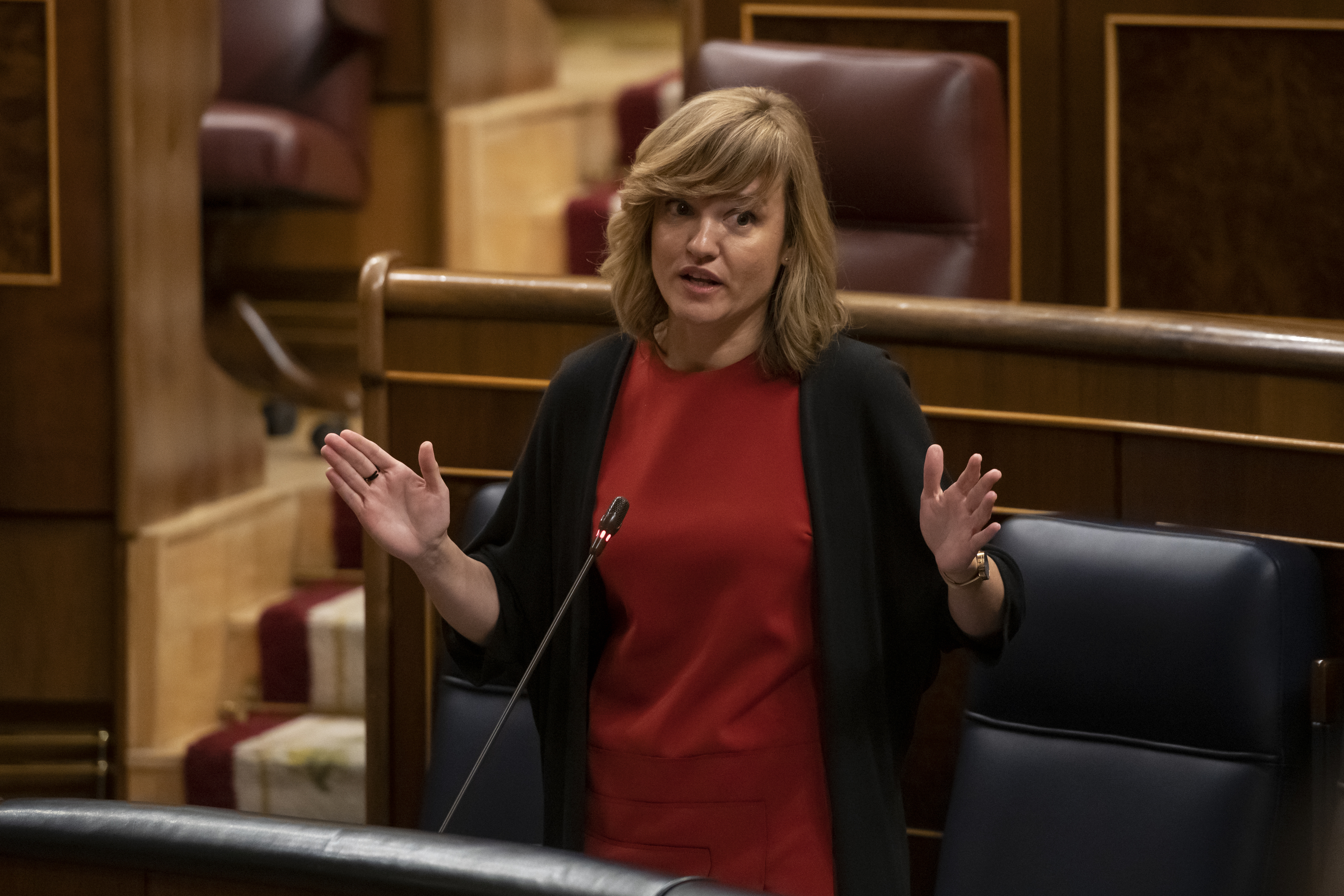 Pilar Alegría, la ministra que rebajó la tensión en la escuela pero eludió  defender el castellano en Cataluña | España