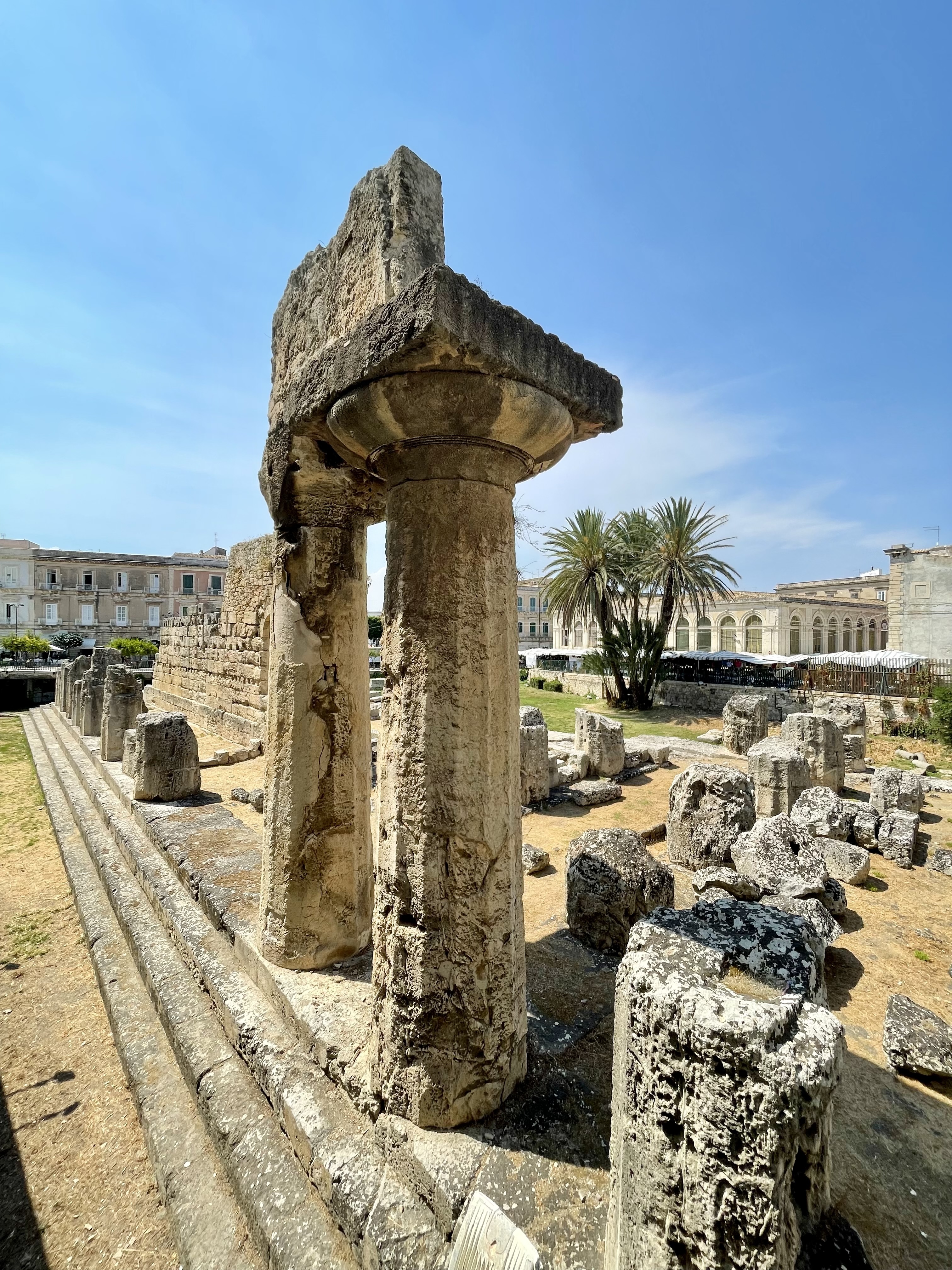 El templo de Apolo en Siracusa, Sicilia.