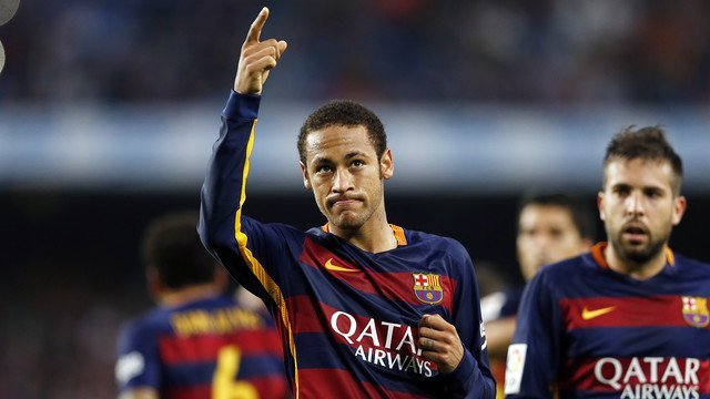 Neymar disputa un encuentro con el Barcelona