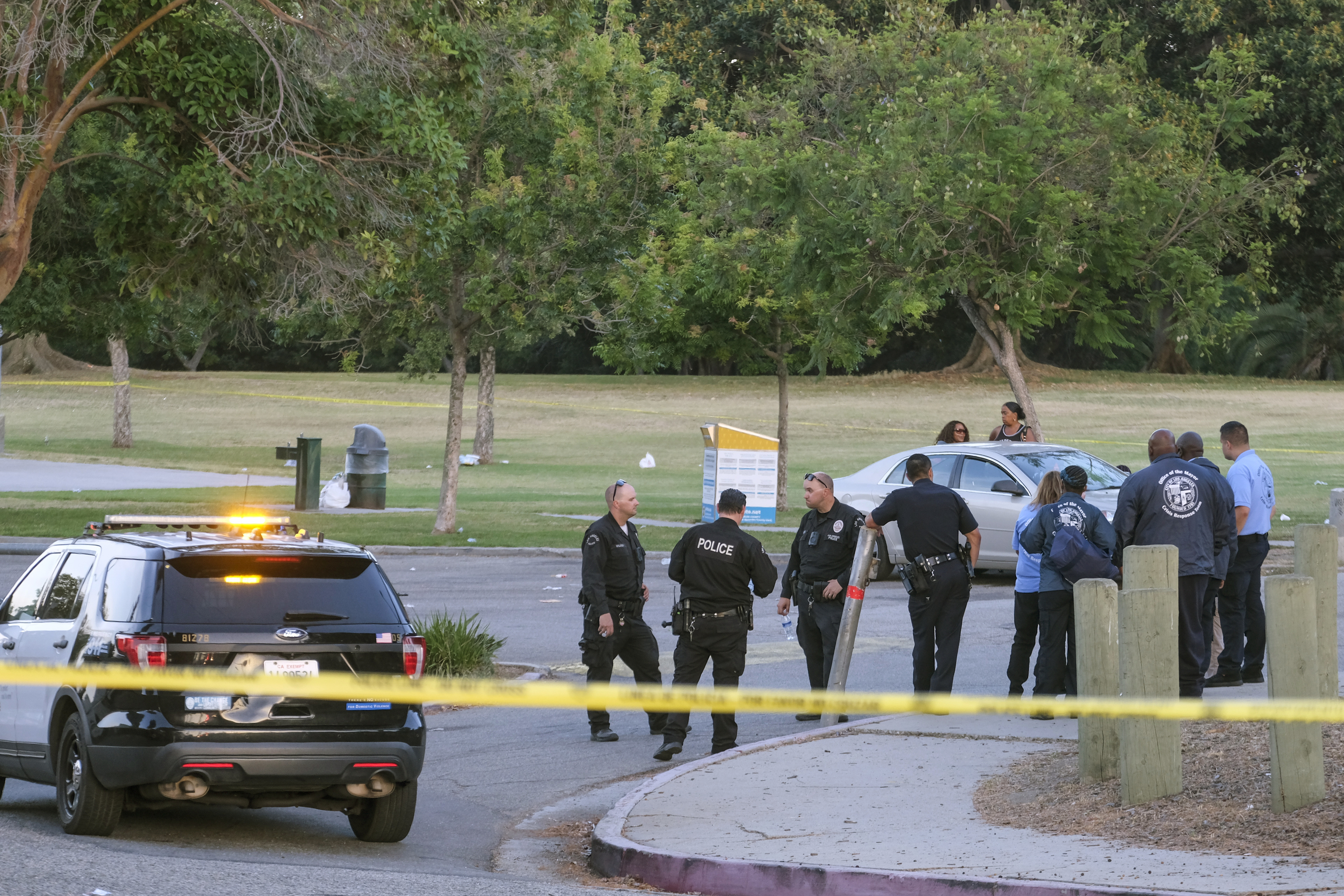 Al menos dos muertos y cinco heridos por un tiroteo en un parque de Los Ángeles