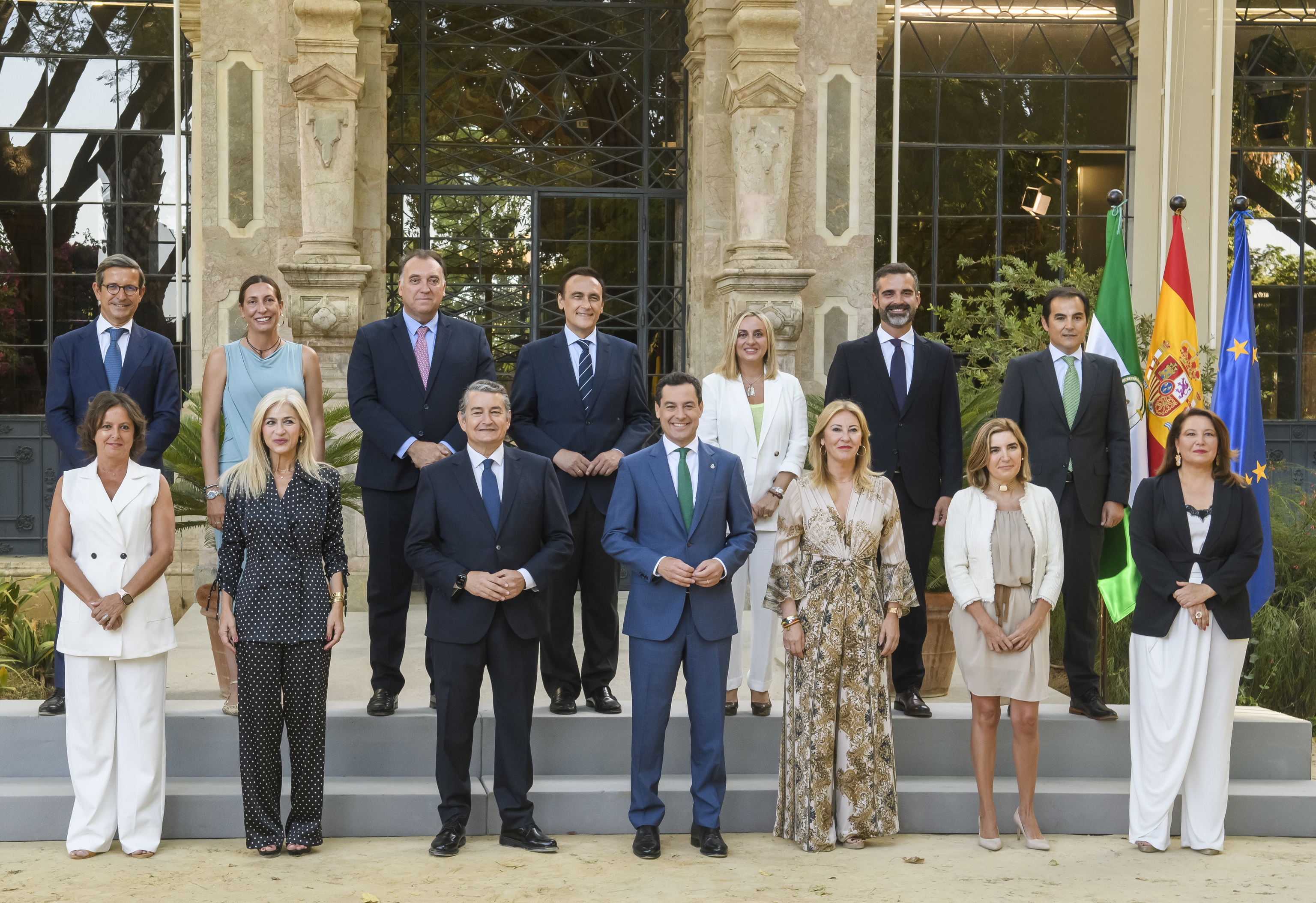 El presidente Moreno, con los consejeros del nuevo Gobierno.