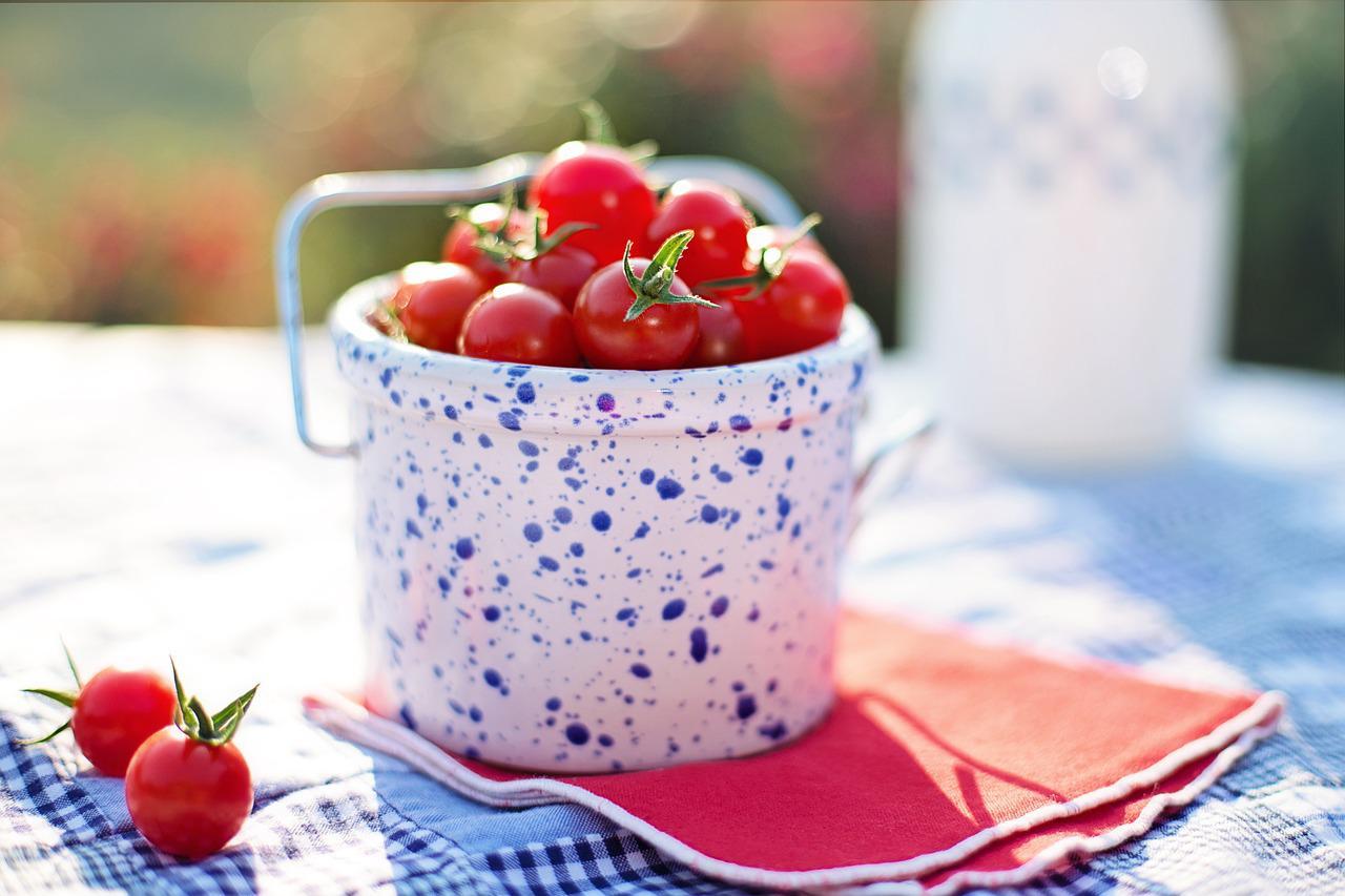 ALT: Tomates cherrys en un bol