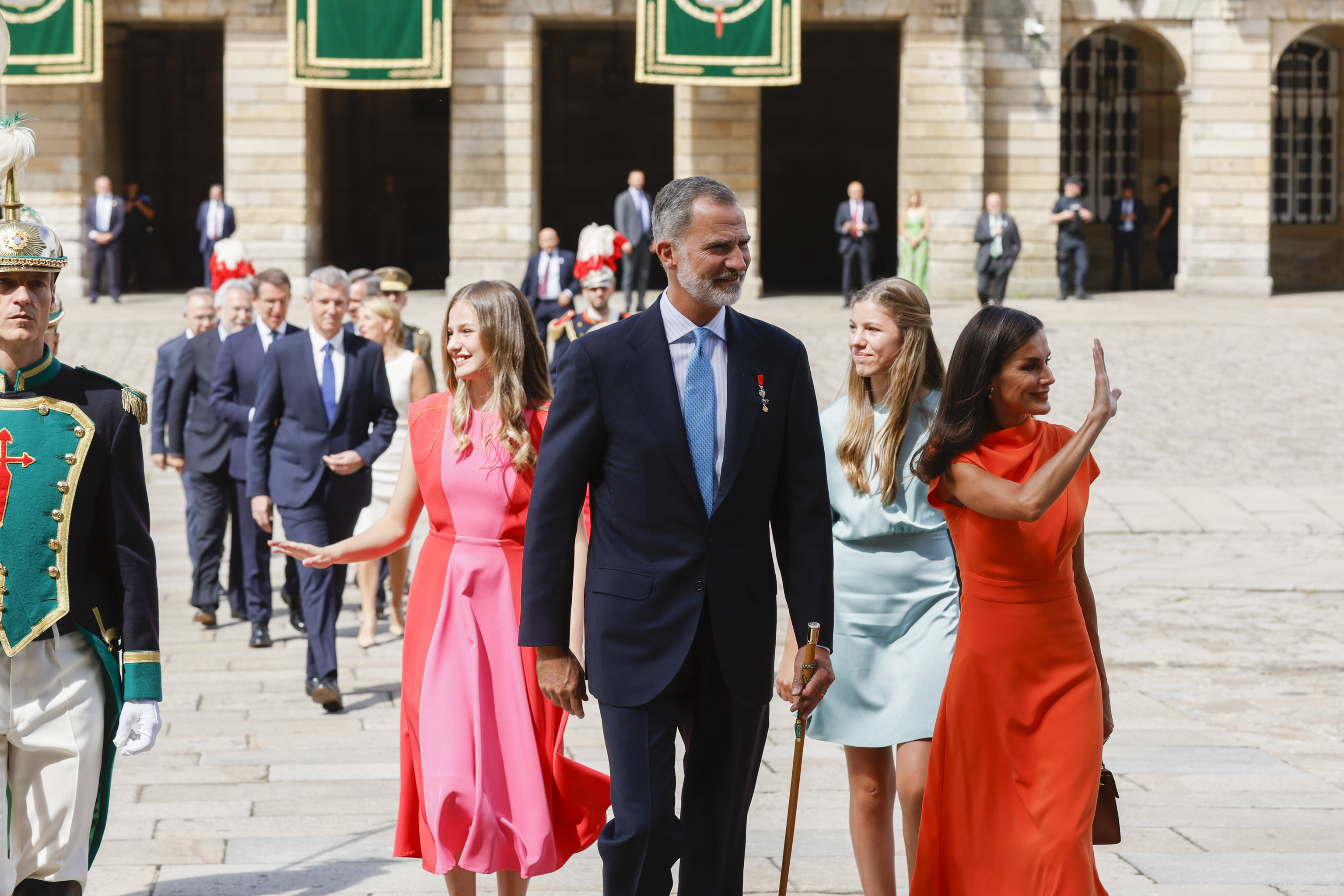 Los Reyes Felipe y Letizia, la Princesa Leonor y la Infanta Sofa en la ofrenda al Apstol Santiago, el pasado lunes.