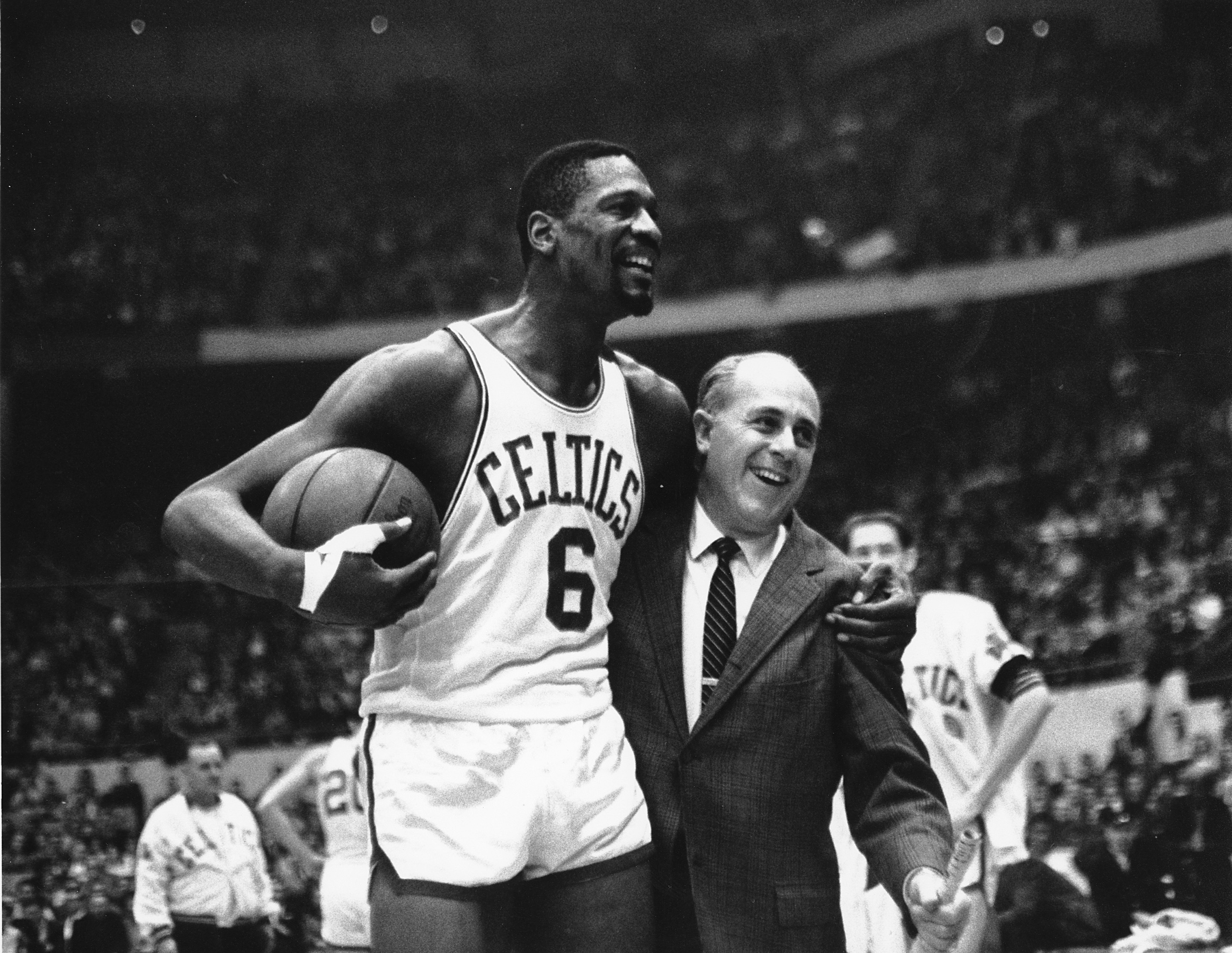 Russell con Auerbach.