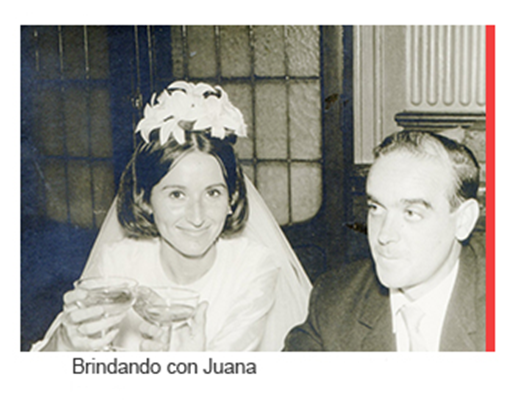 Brindando con Juana, el da de su boda.