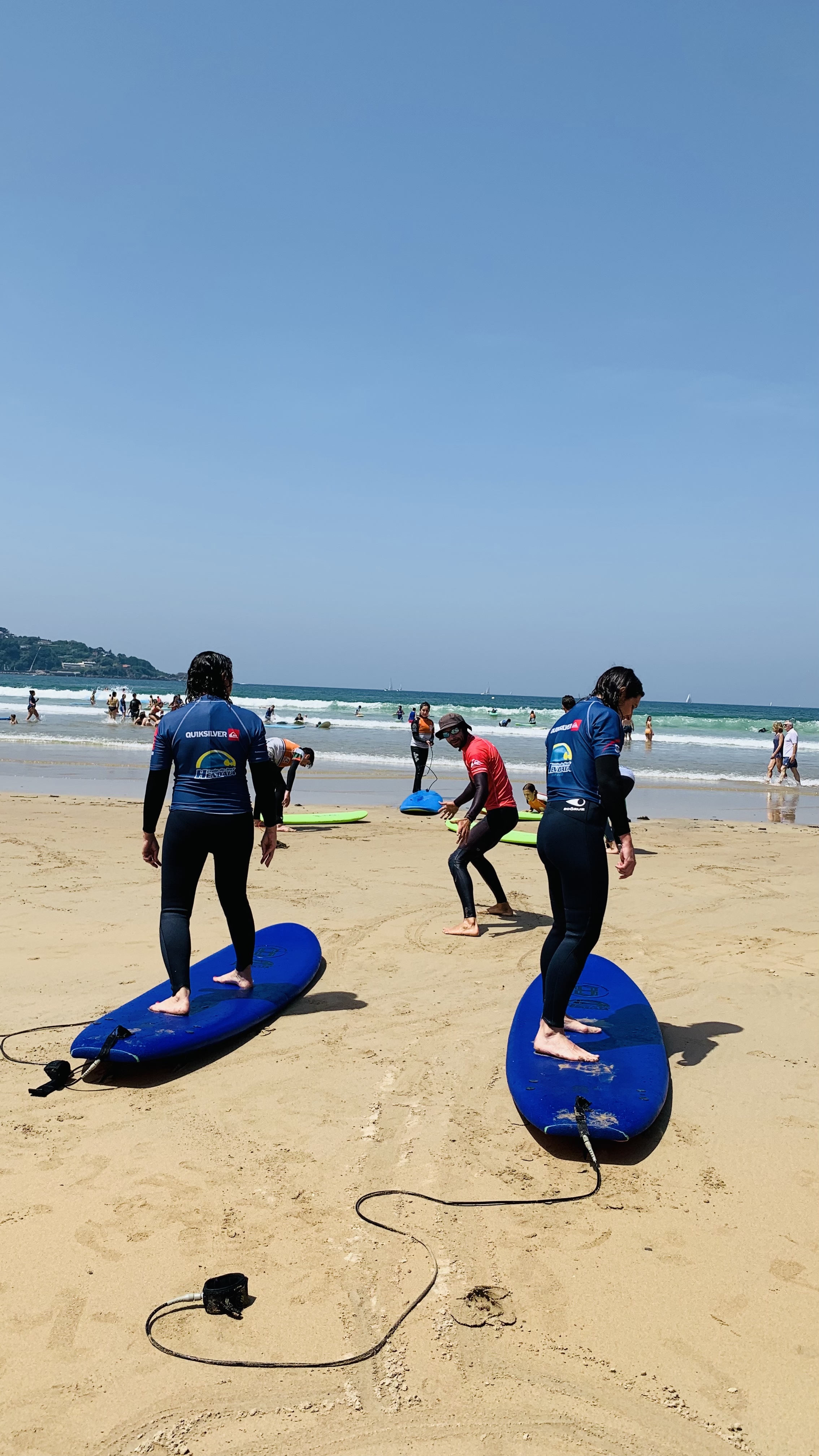 Así se enseña surf en Hendaya