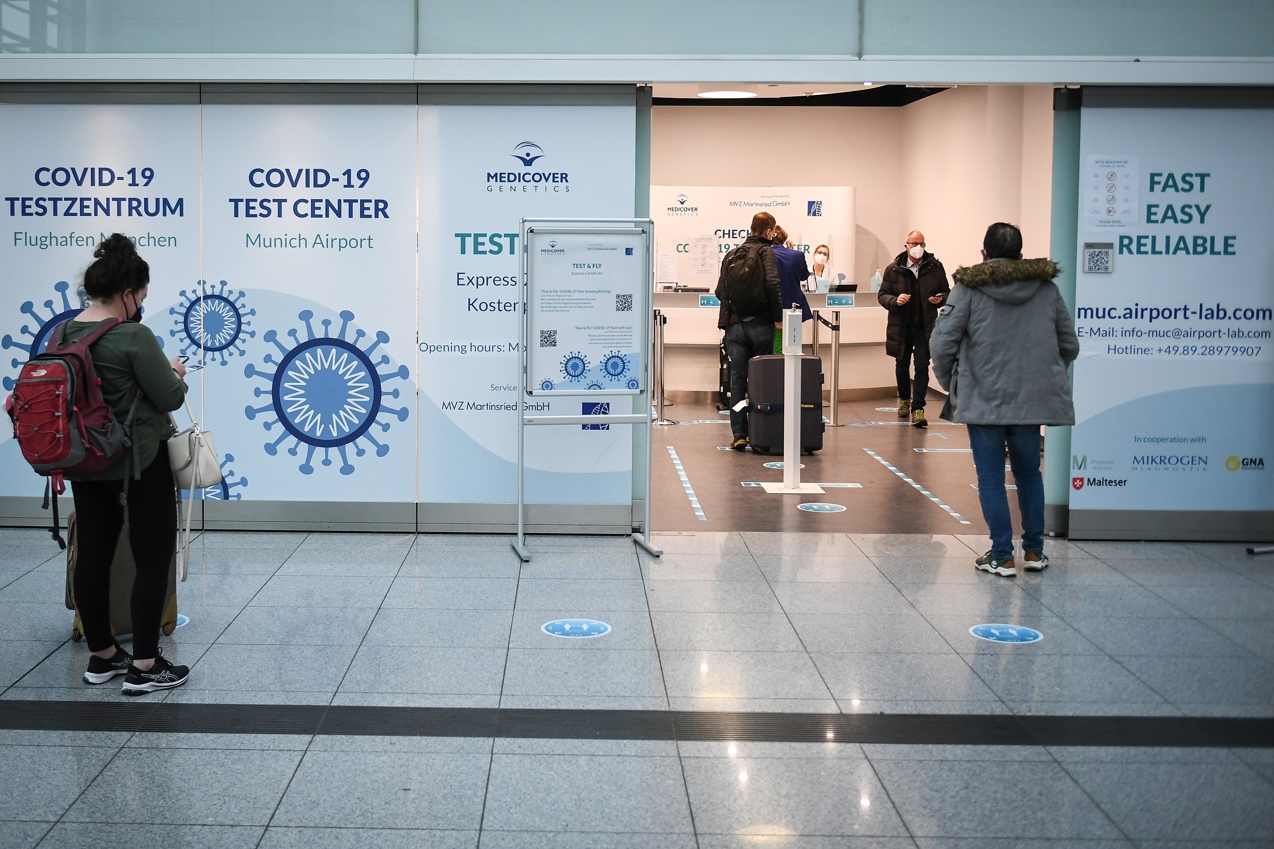 Centro de pruebas de Covid-19 en el aeropuerto de Múnich, Alemania