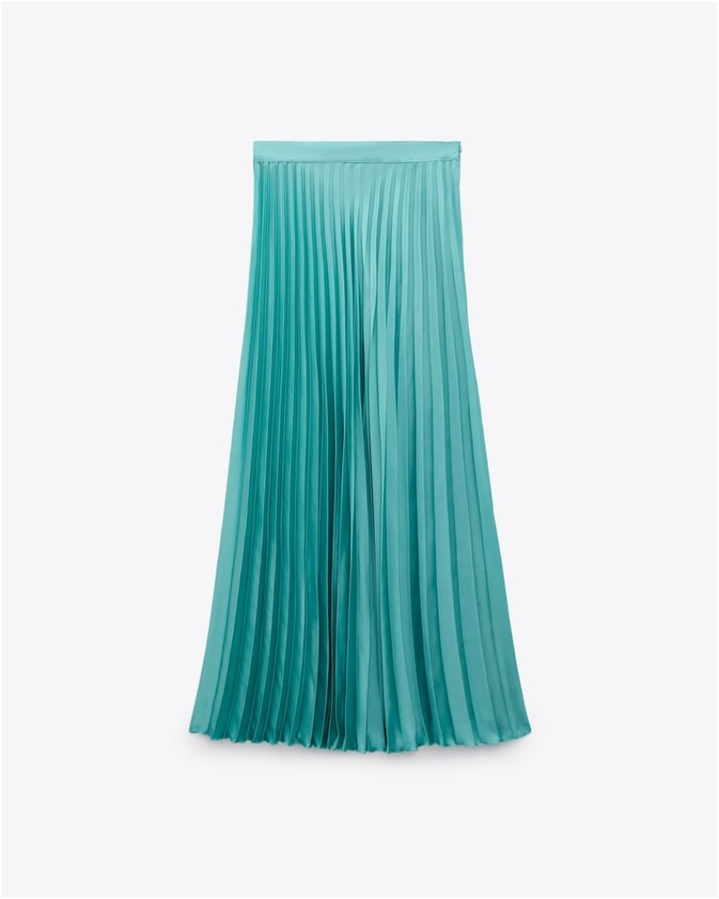 ALT: Falda larga plisada y satinada de Zara