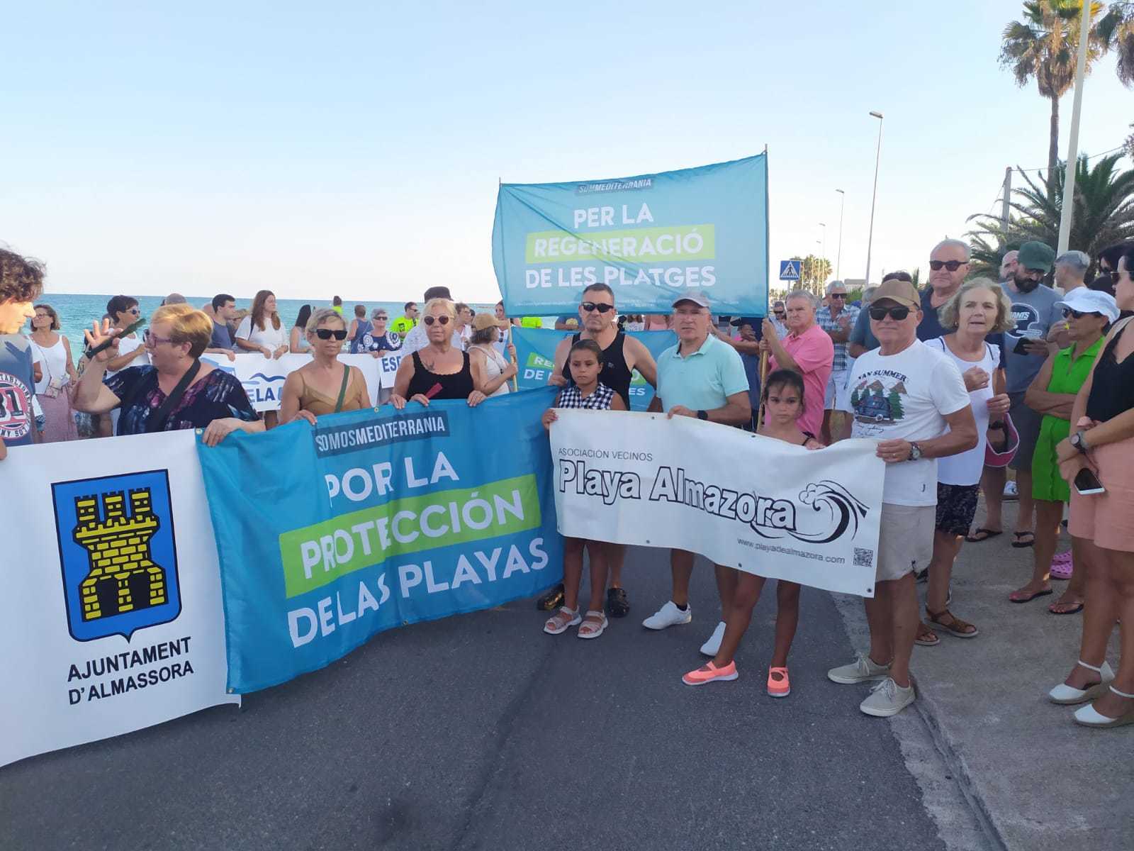 Movimientos ciudadanos han salido este sbado a la calle en Torre la Sal, Oropesa, Almassora, Nules, Moncofa y Xilxes.
