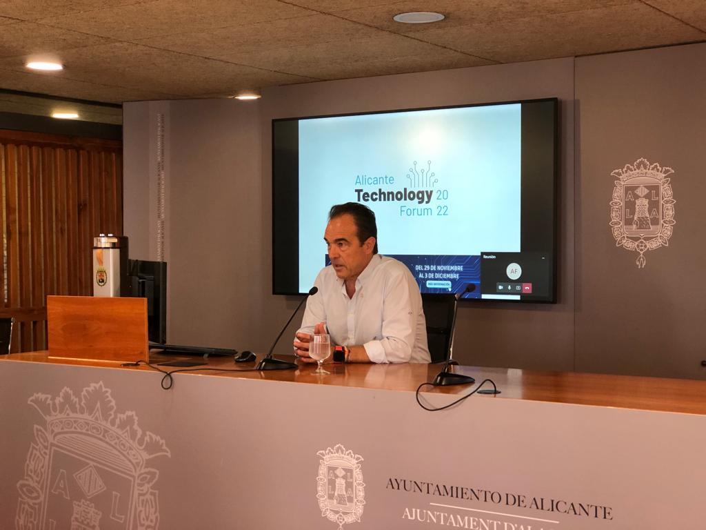 El concejal de Nuevas Tecnologías, Antonio Peral.
