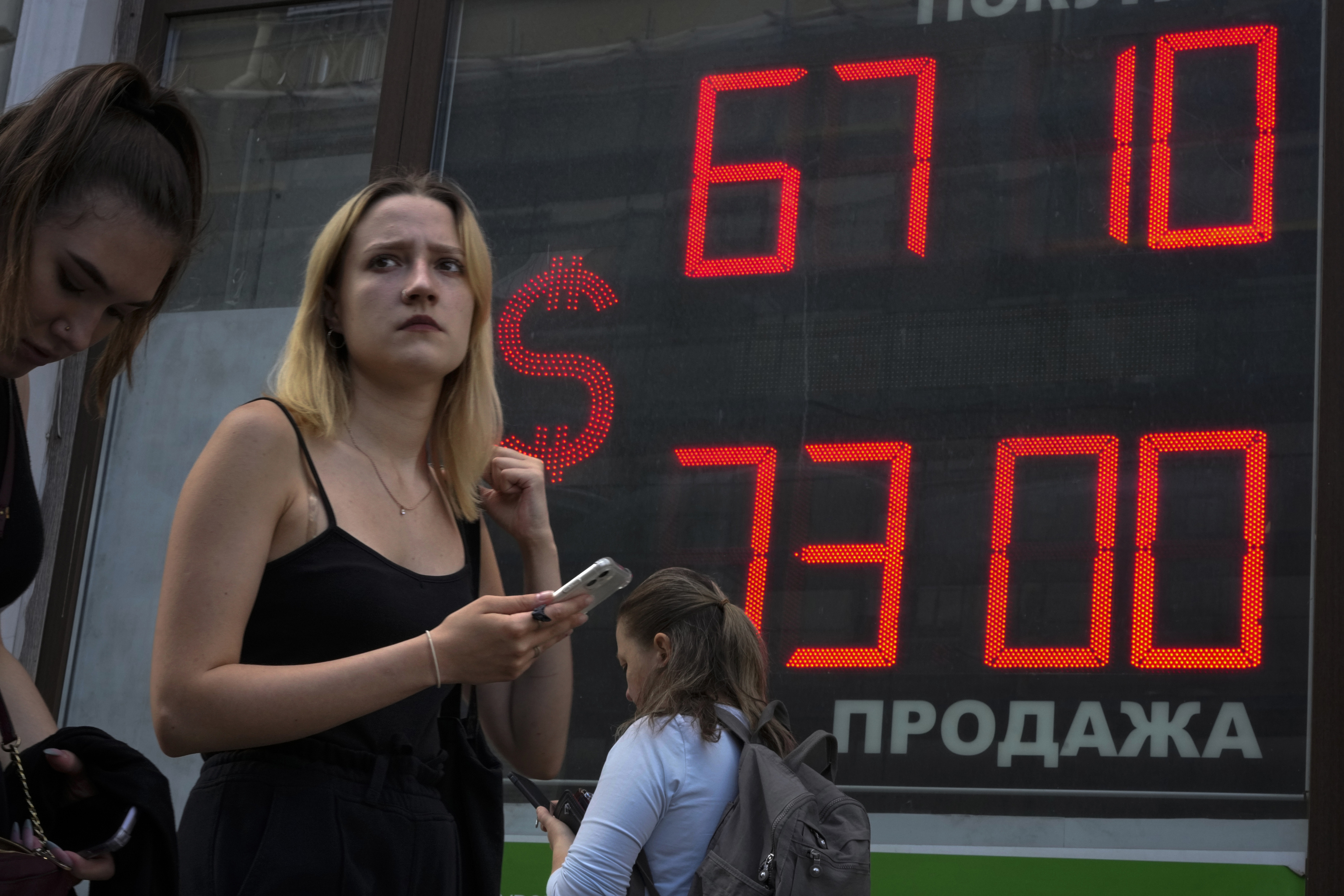 Las sanciones a Rusia por la guerra en Ucrania provocan una caída del 4% en su PIB de abril a junio